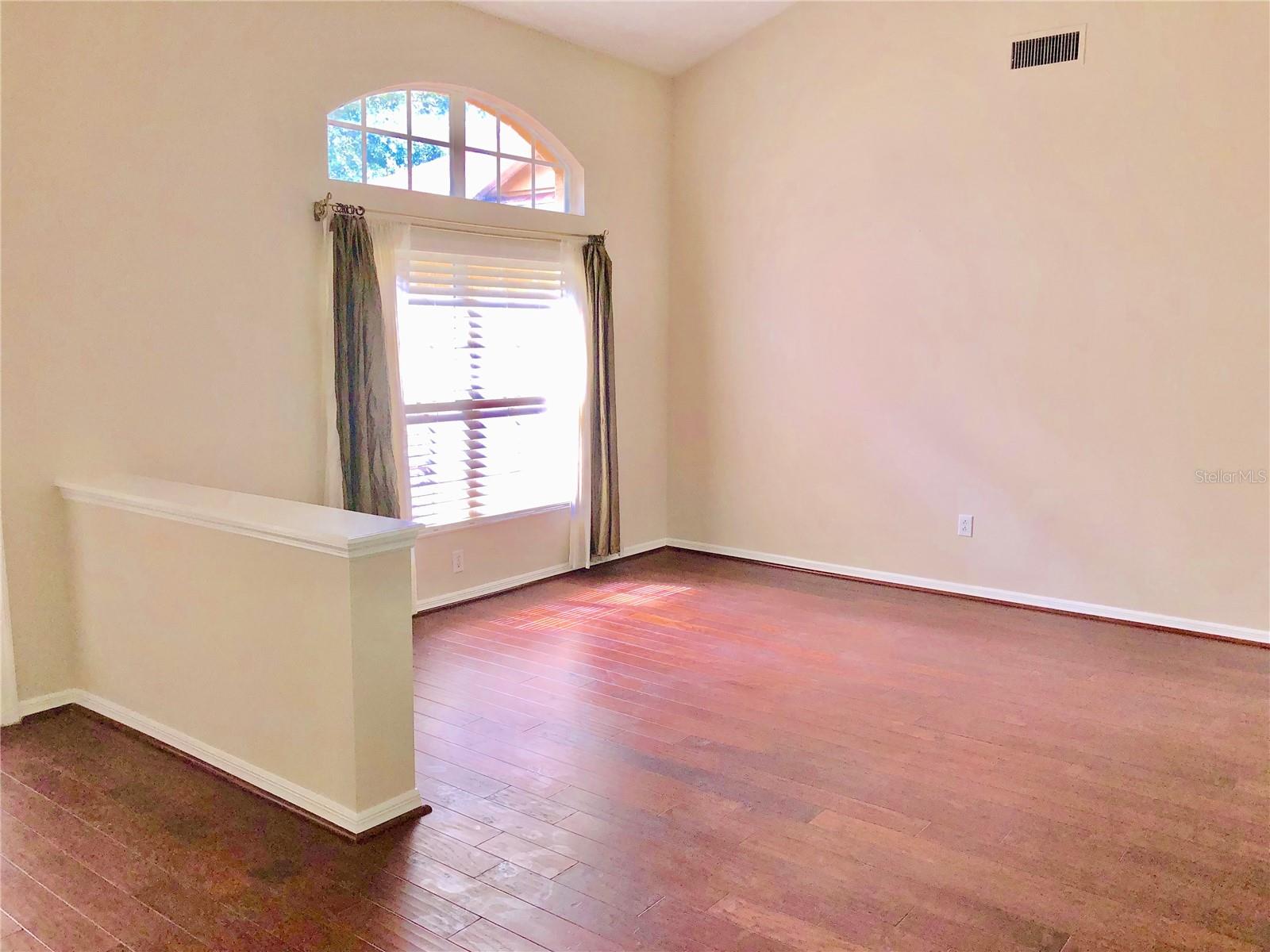 Image 4 of 21 For 12415 Seabrook Drive