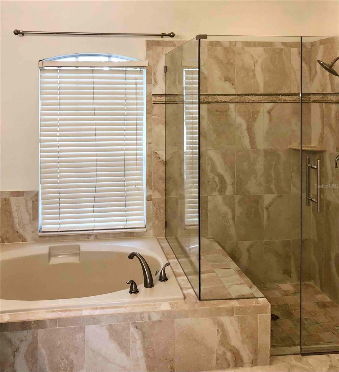 Image 5 of 21 For 12415 Seabrook Drive