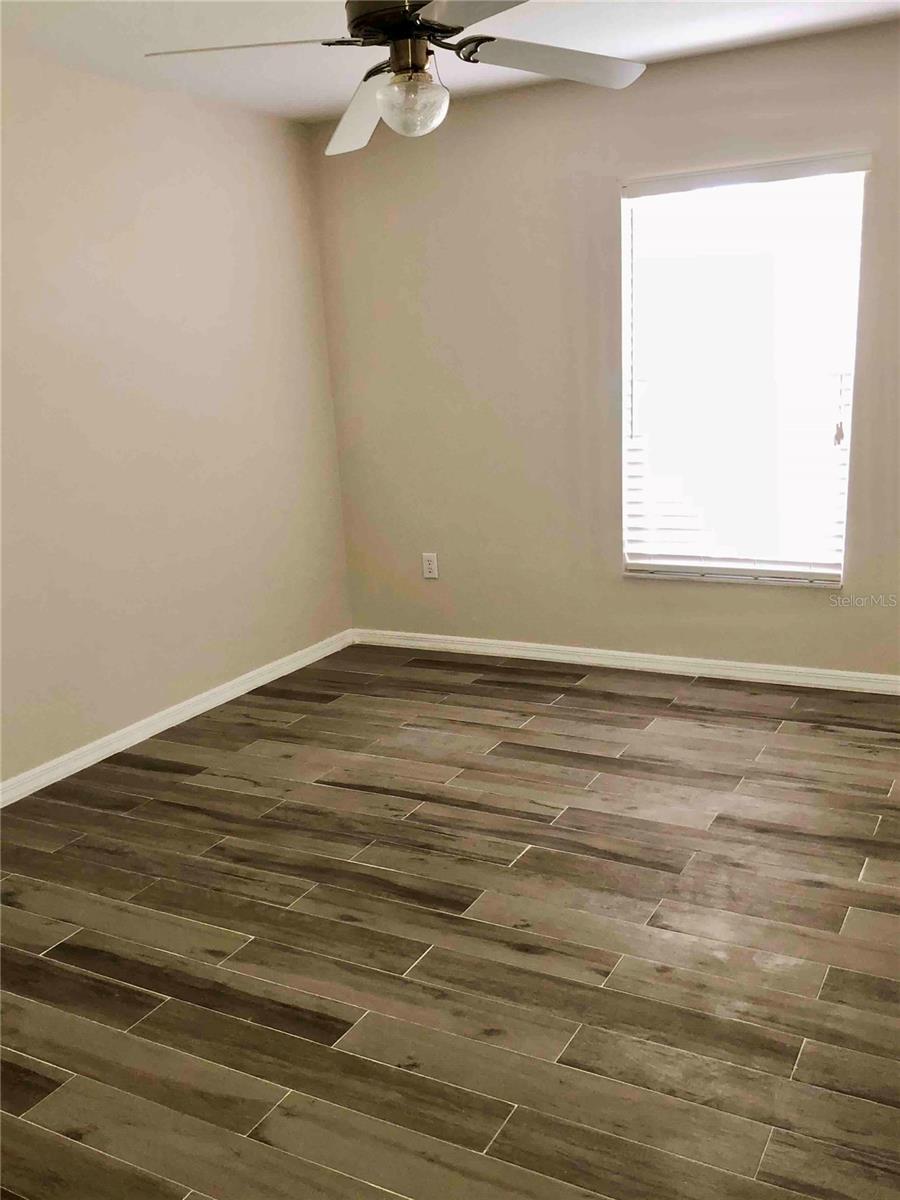 Image 7 of 21 For 12415 Seabrook Drive