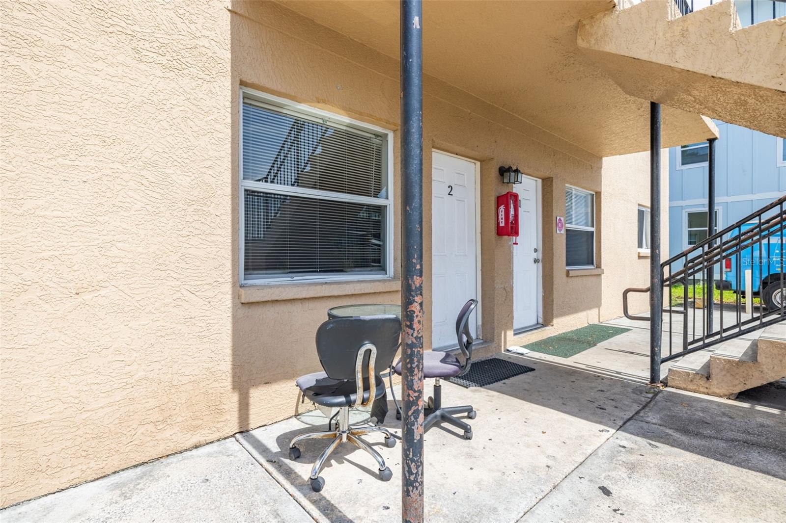 Image 15 of 50 For 1799 Russell Street S