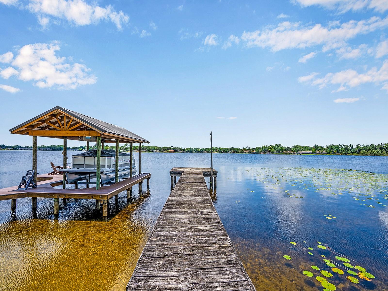 Listing photo id 19 for 14808 Lake Magdalene Circle
