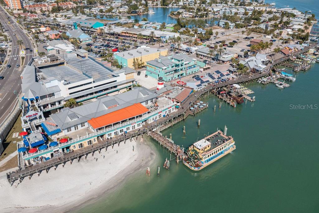 Image 6 of 10 For 8001 Gulf Boulevard