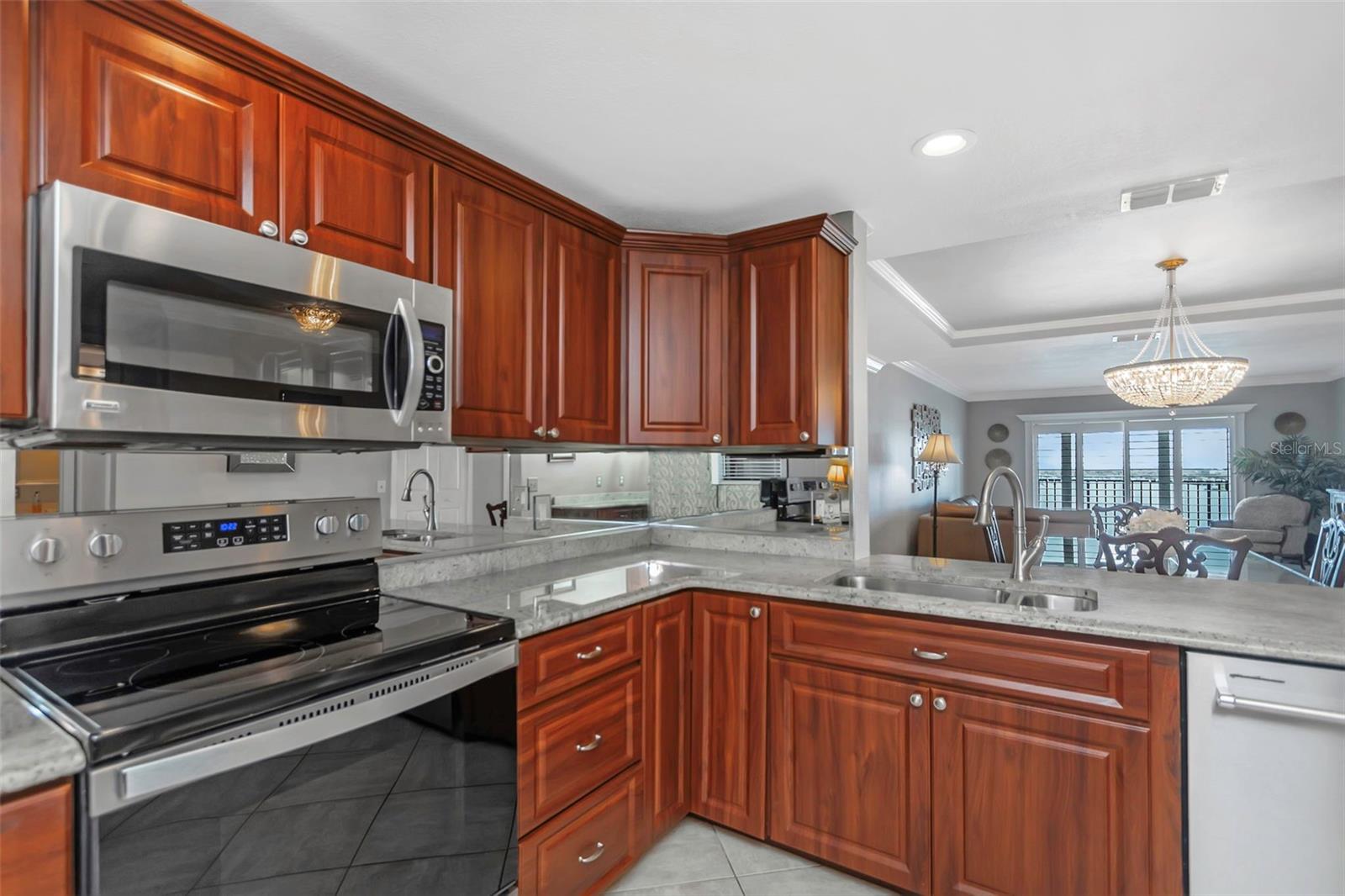 Image 15 of 65 For 7300 Sun Island Drive S 1505