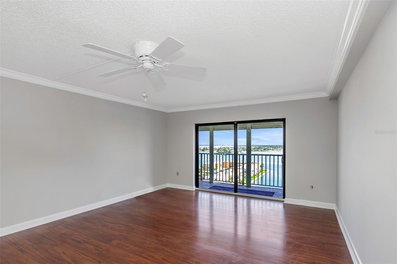 Image 34 of 65 For 7300 Sun Island Drive S 1505