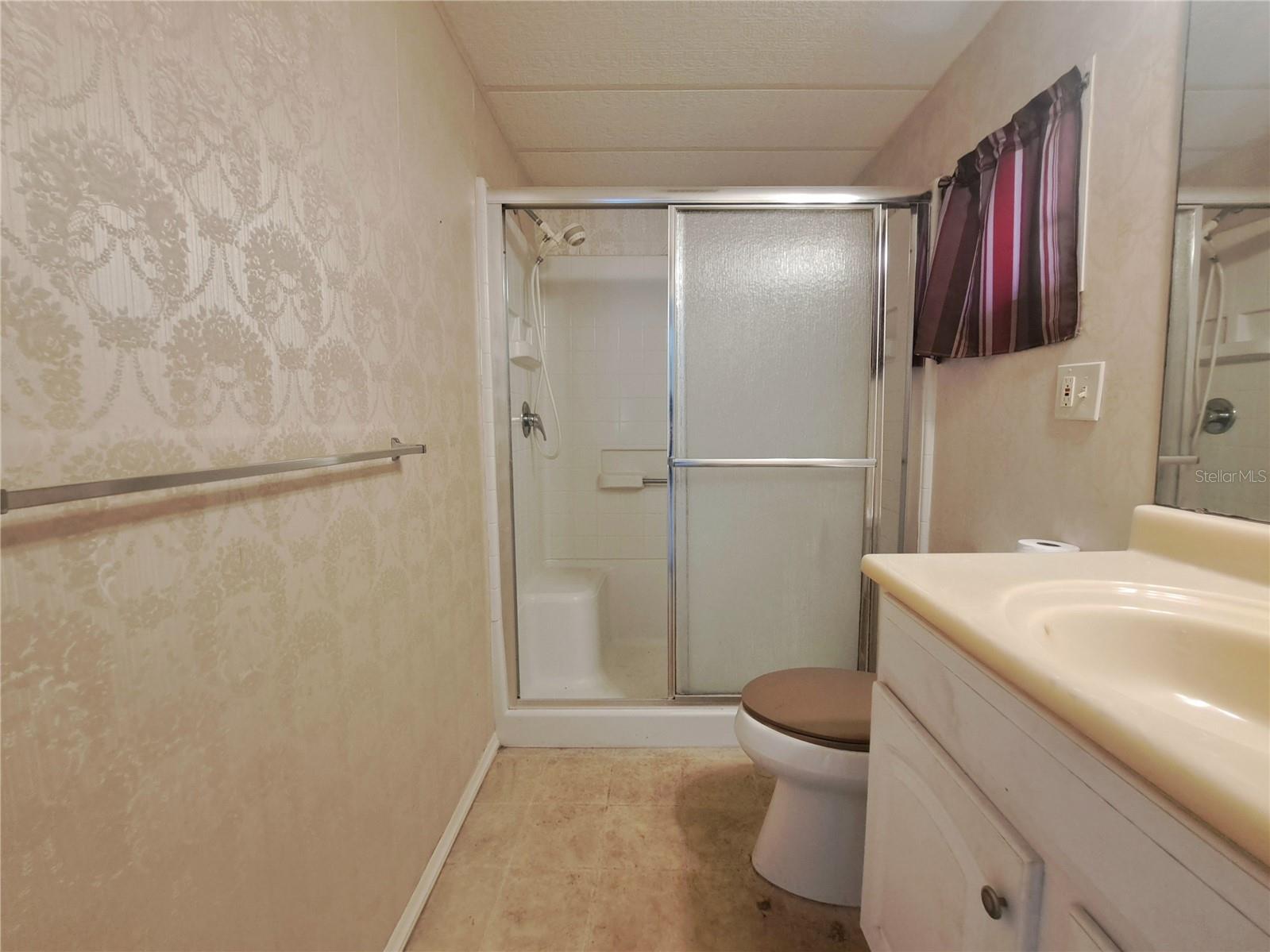 Listing photo id 11 for 4851 Gandy Boulevard B12l23