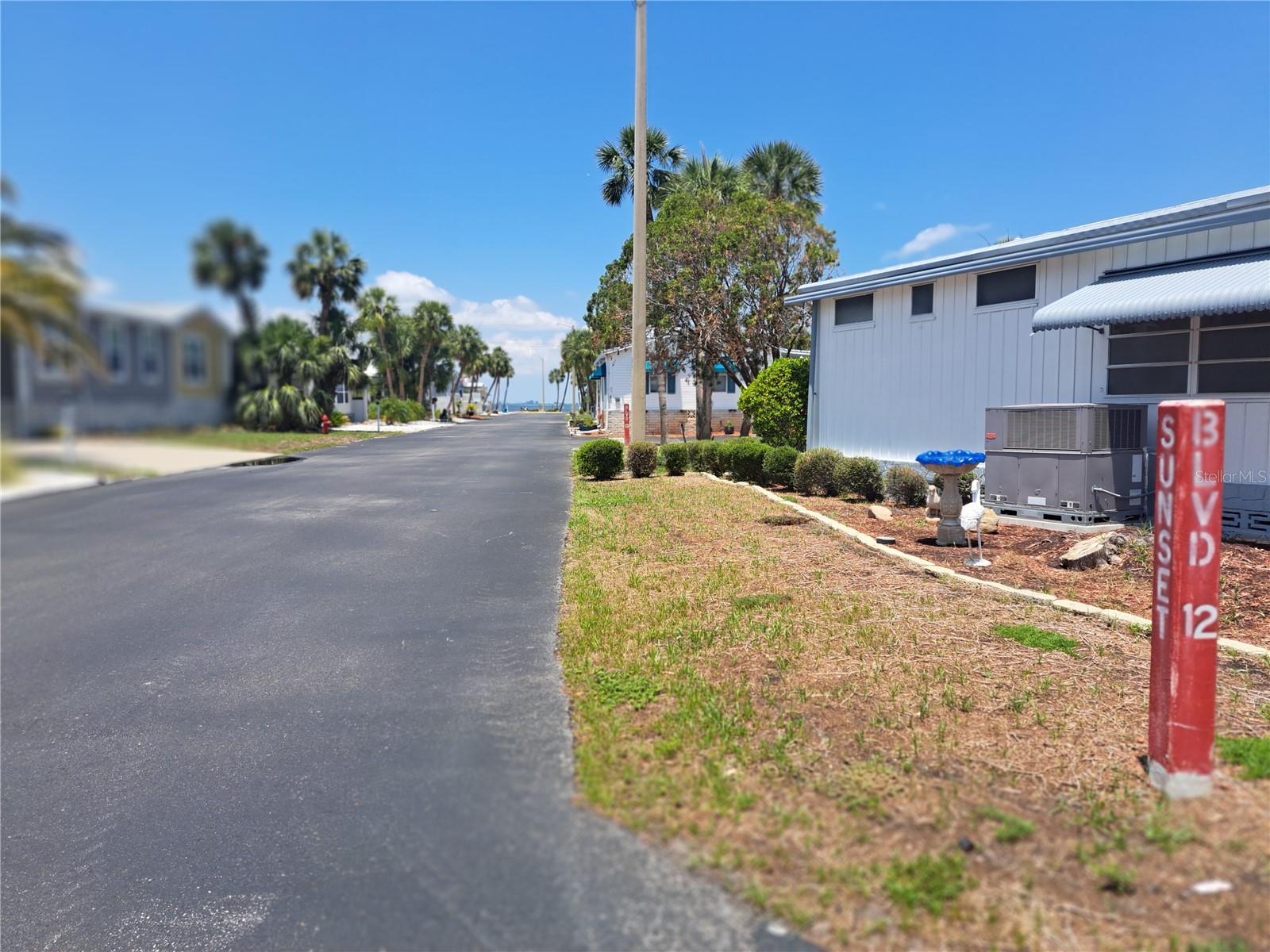 Listing photo id 20 for 4851 Gandy Boulevard B12l23