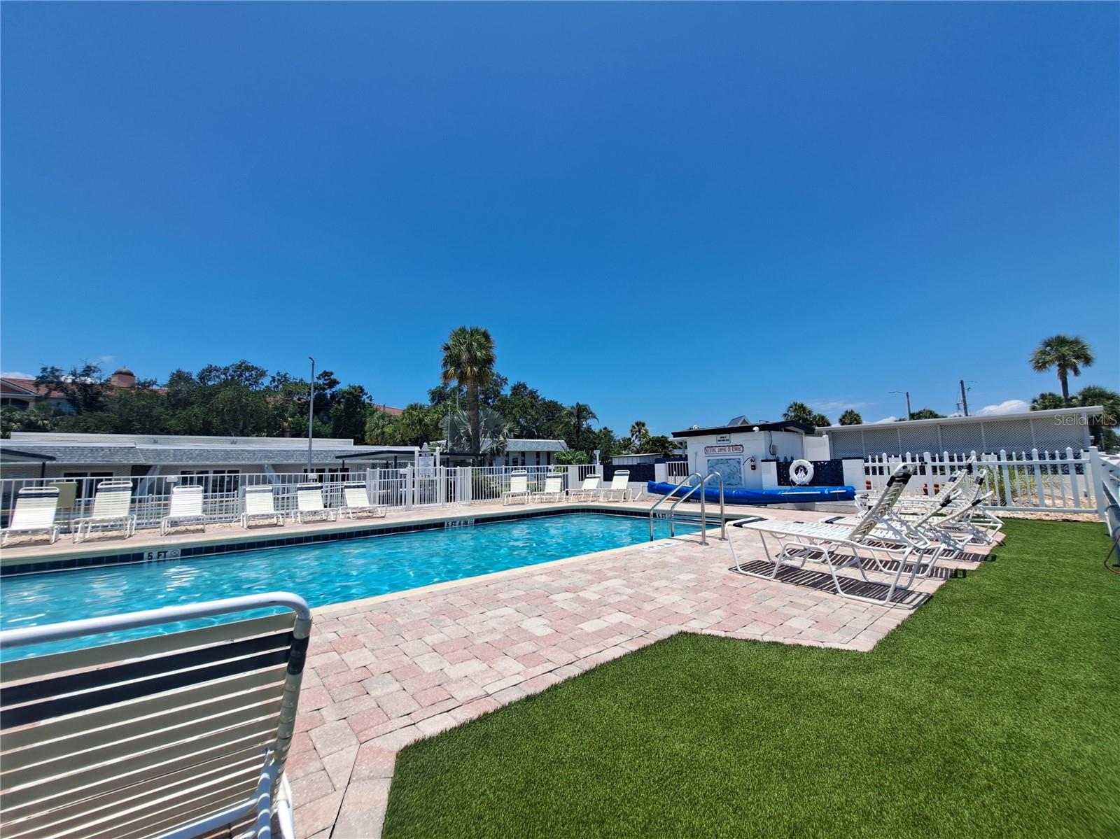 Listing photo id 34 for 4851 Gandy Boulevard B12l23
