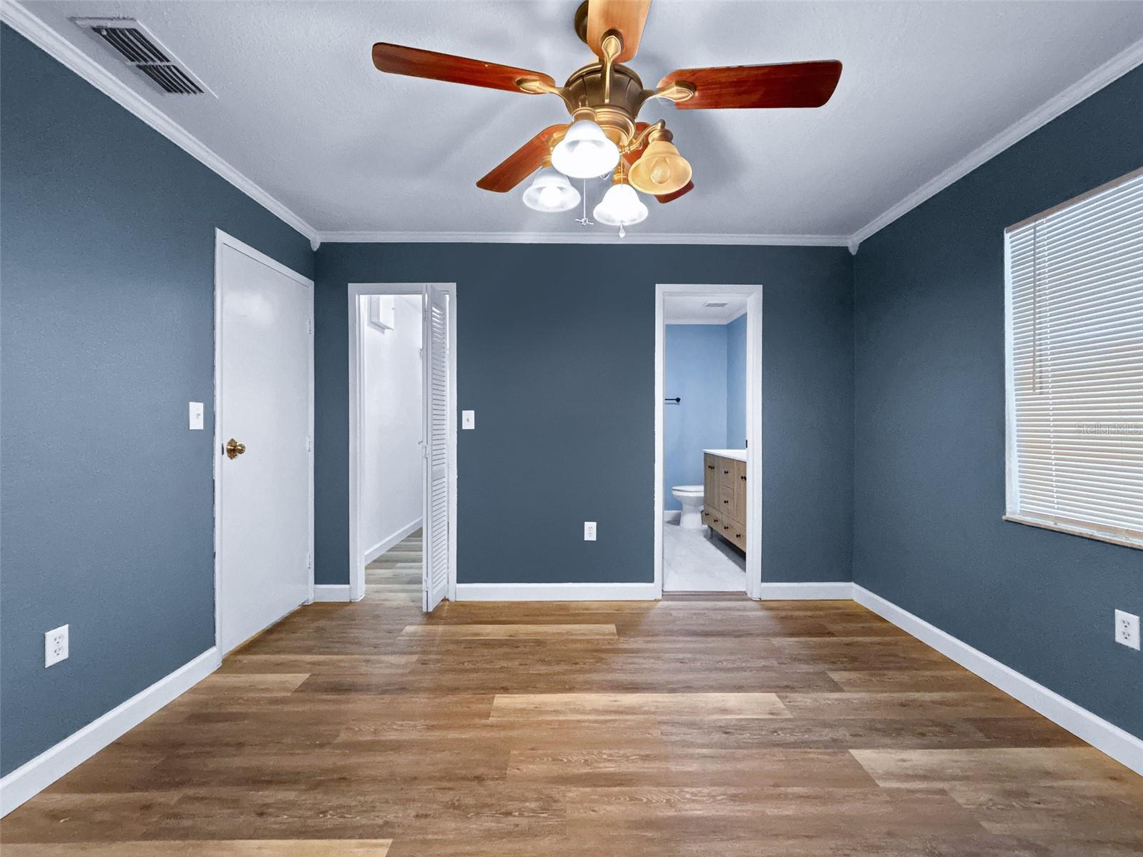 Image 12 of 41 For 1238 Honeytree Lane E