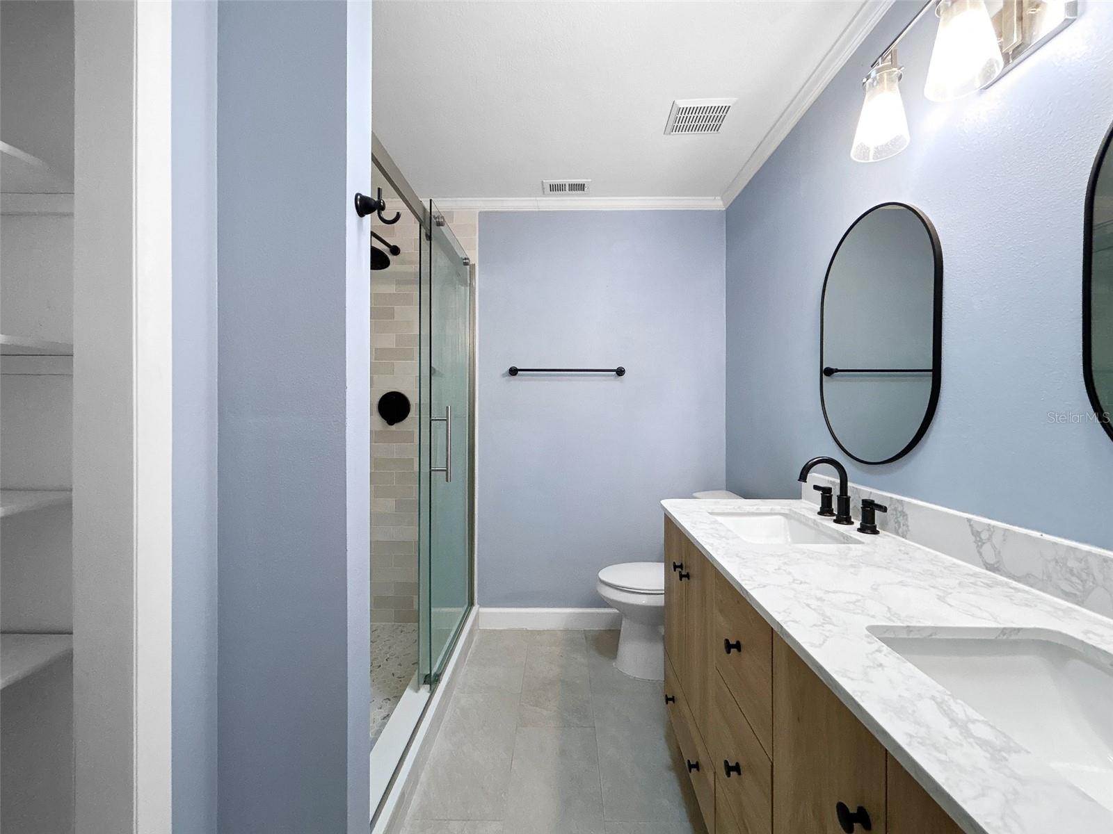 Image 16 of 41 For 1238 Honeytree Lane E