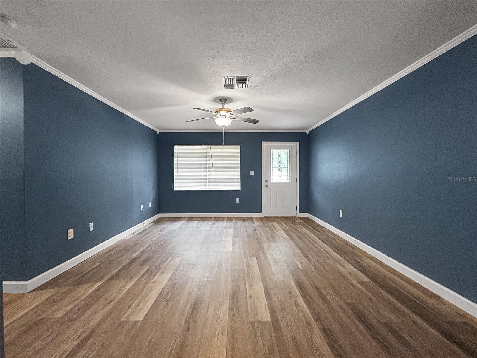 Image 19 of 41 For 1238 Honeytree Lane E