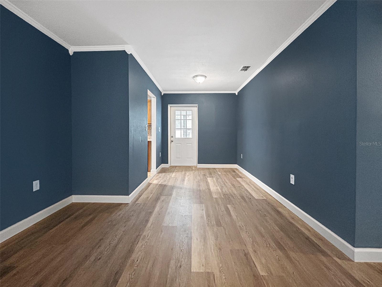 Image 23 of 41 For 1238 Honeytree Lane E
