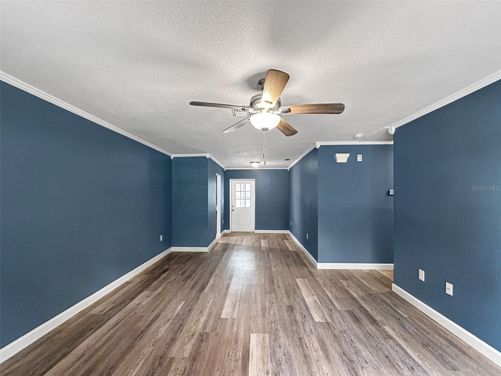 Image 27 of 41 For 1238 Honeytree Lane E