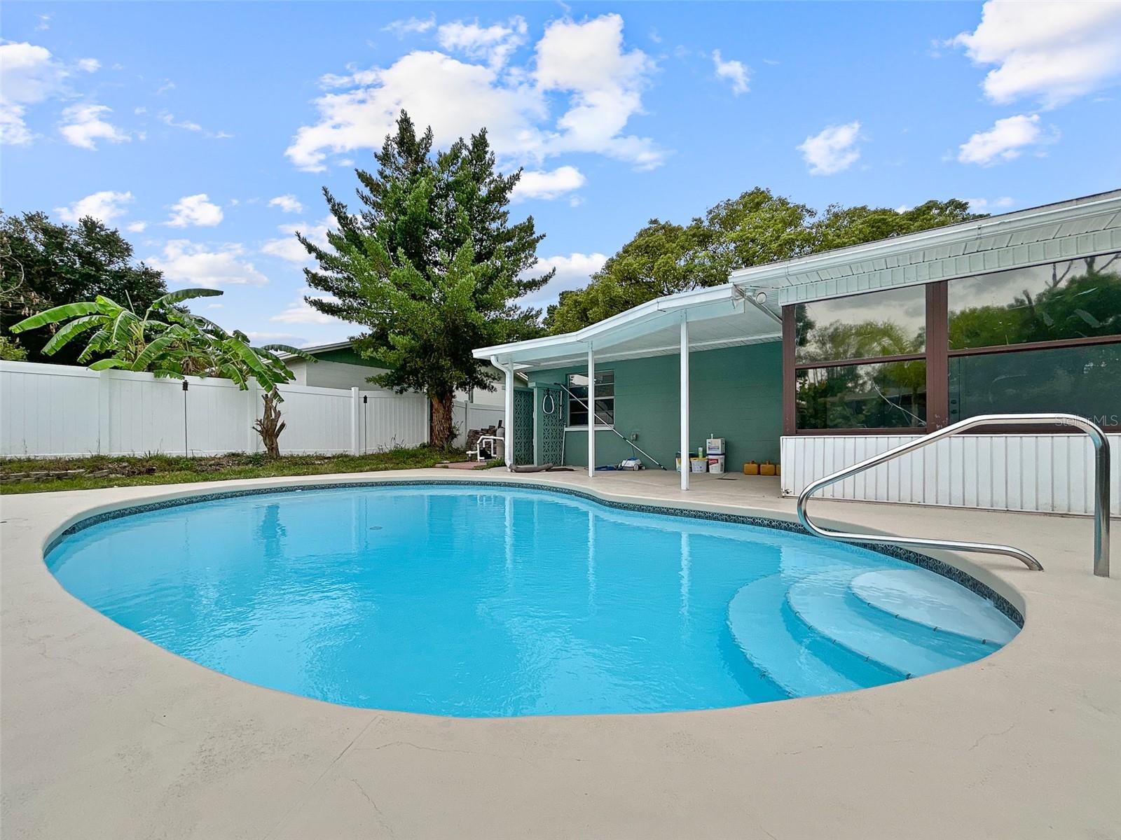 Image 3 of 41 For 1238 Honeytree Lane E