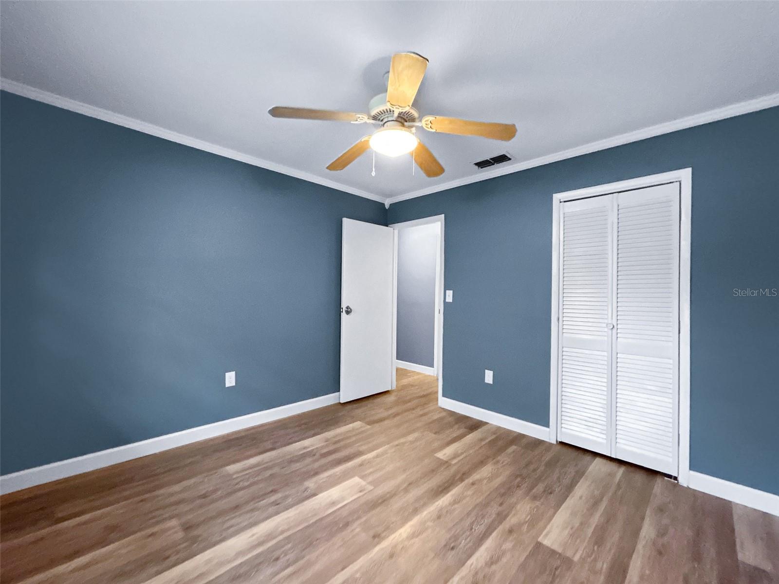 Image 31 of 41 For 1238 Honeytree Lane E