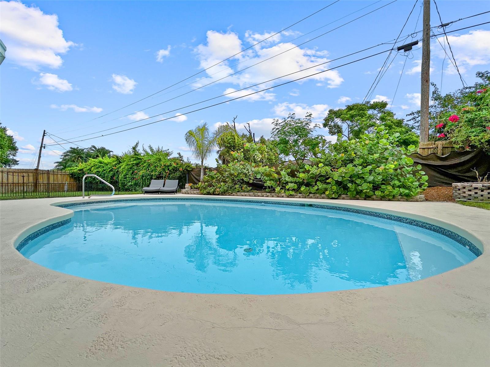 Image 36 of 41 For 1238 Honeytree Lane E