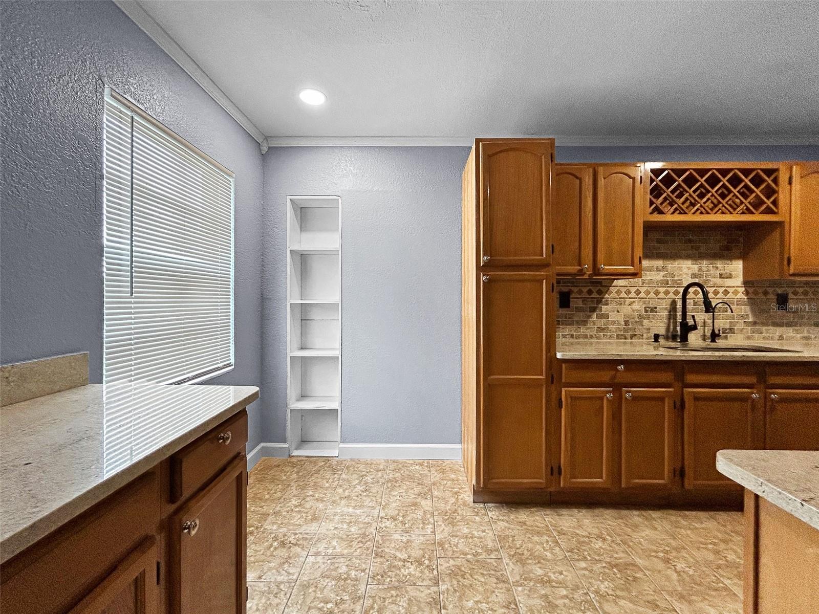 Image 9 of 41 For 1238 Honeytree Lane E