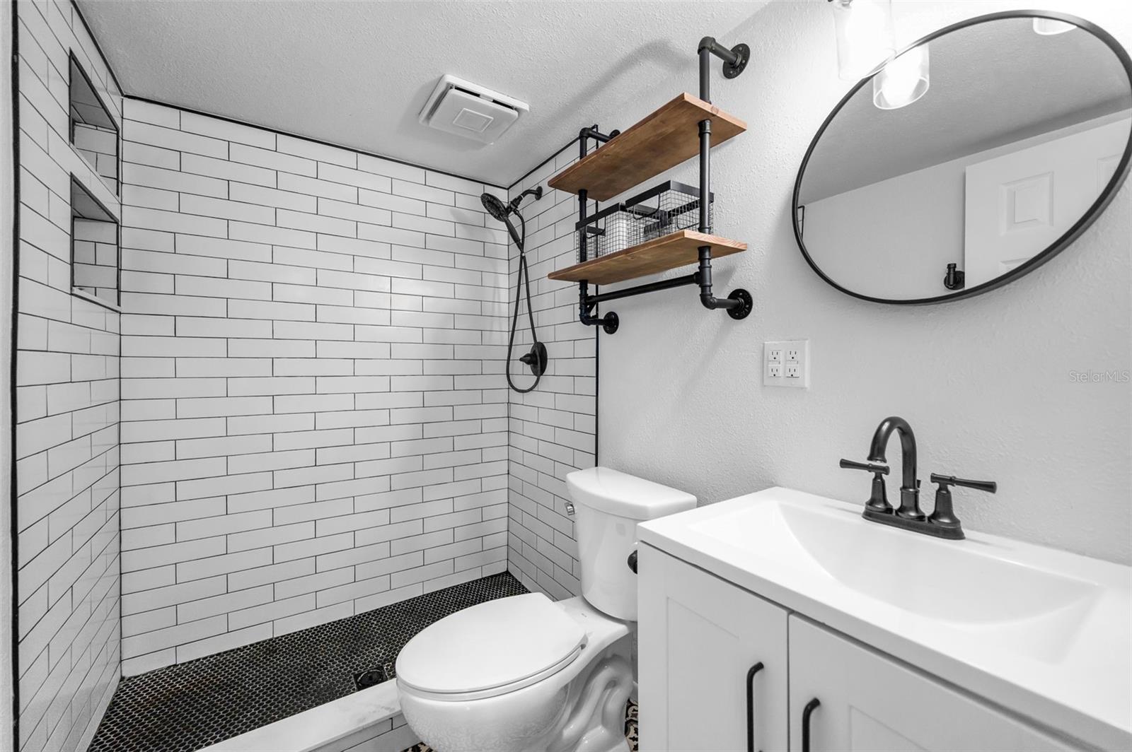 Image 15 of 41 For 1301 Howard Avenue A22