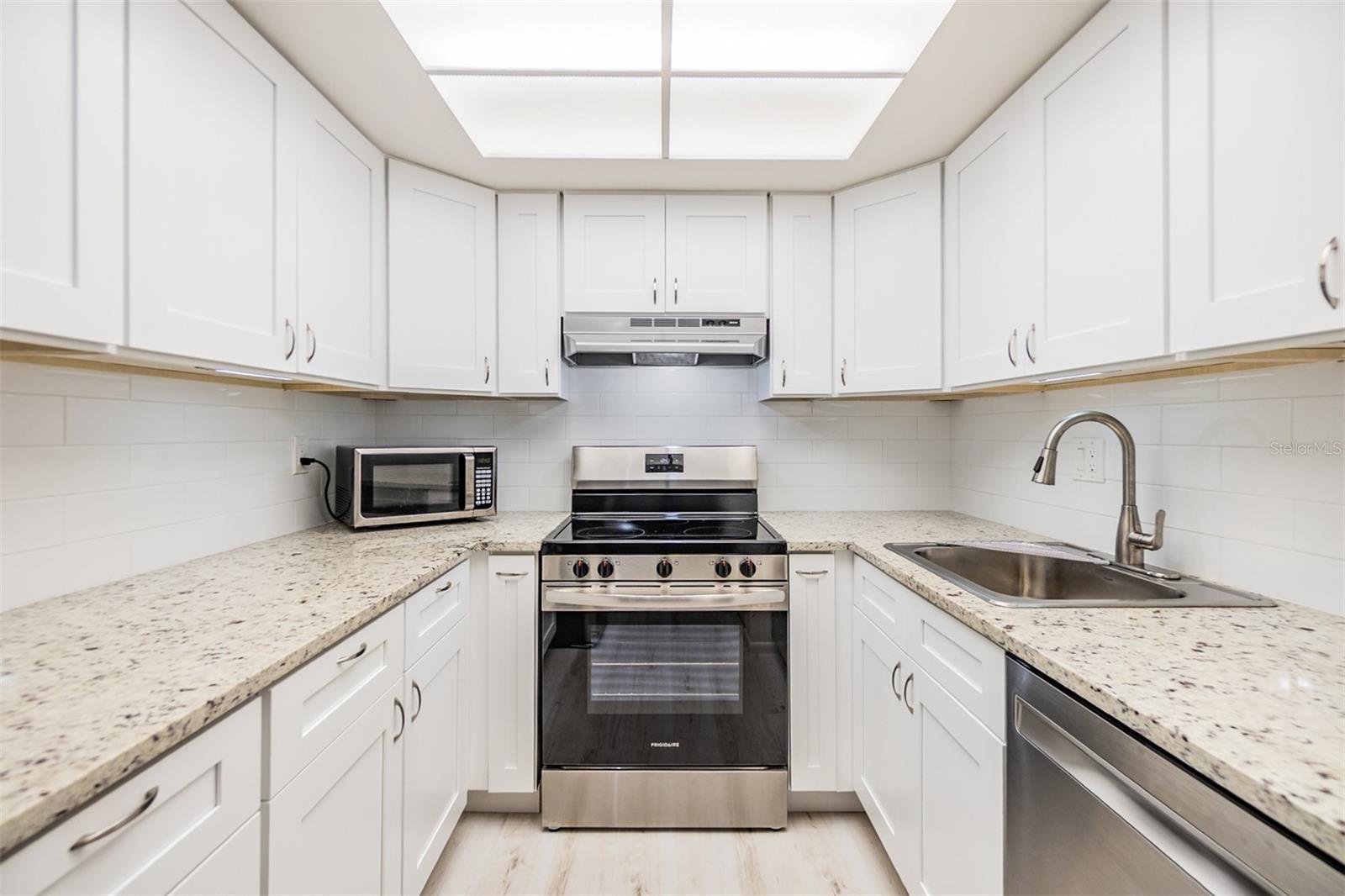 Image 15 of 36 For 2699 Seville Boulevard 207