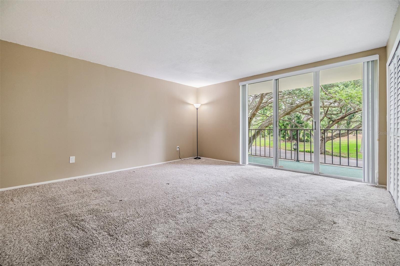 Image 19 of 36 For 2699 Seville Boulevard 207