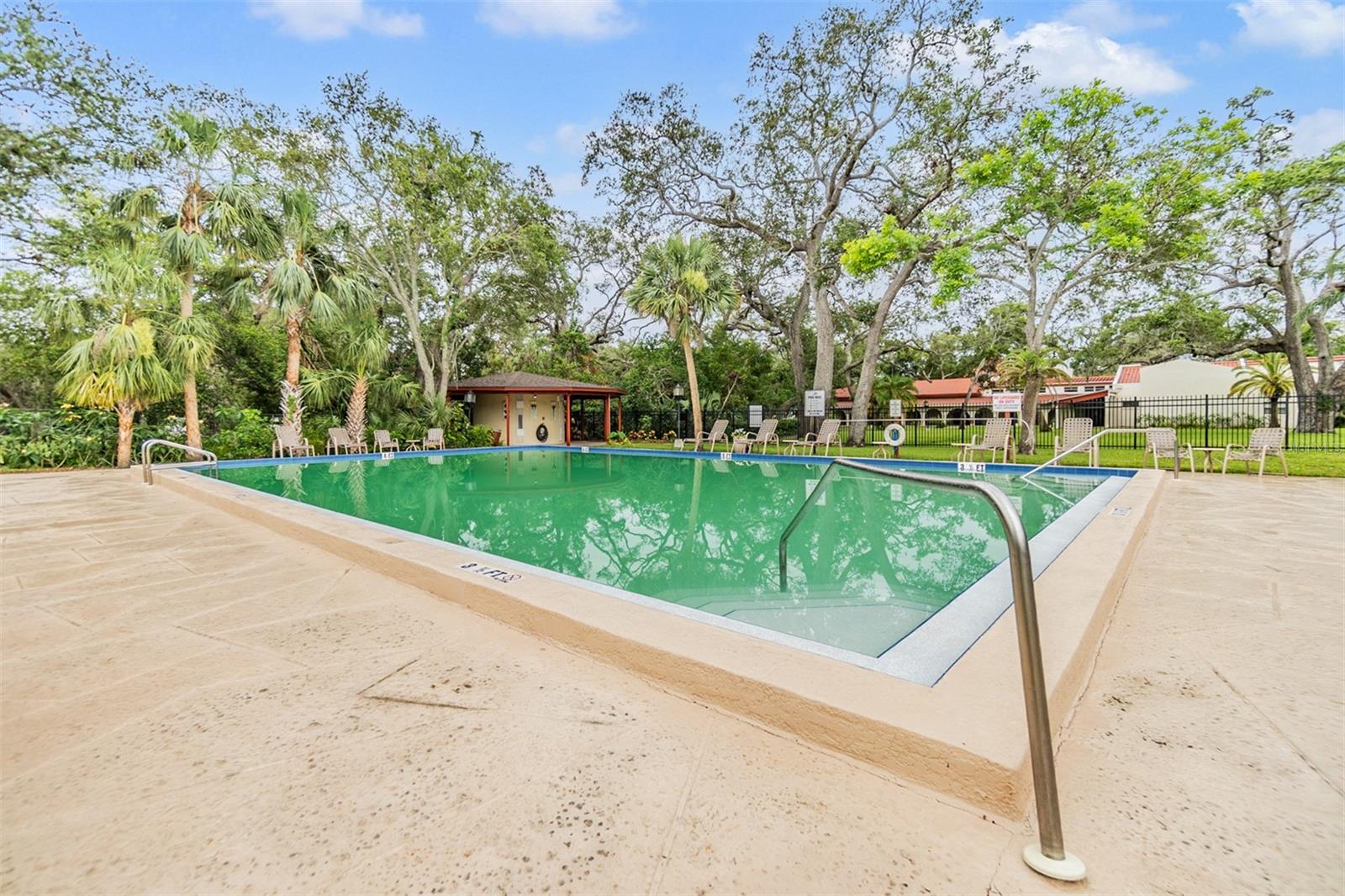 Image 26 of 36 For 2699 Seville Boulevard 207
