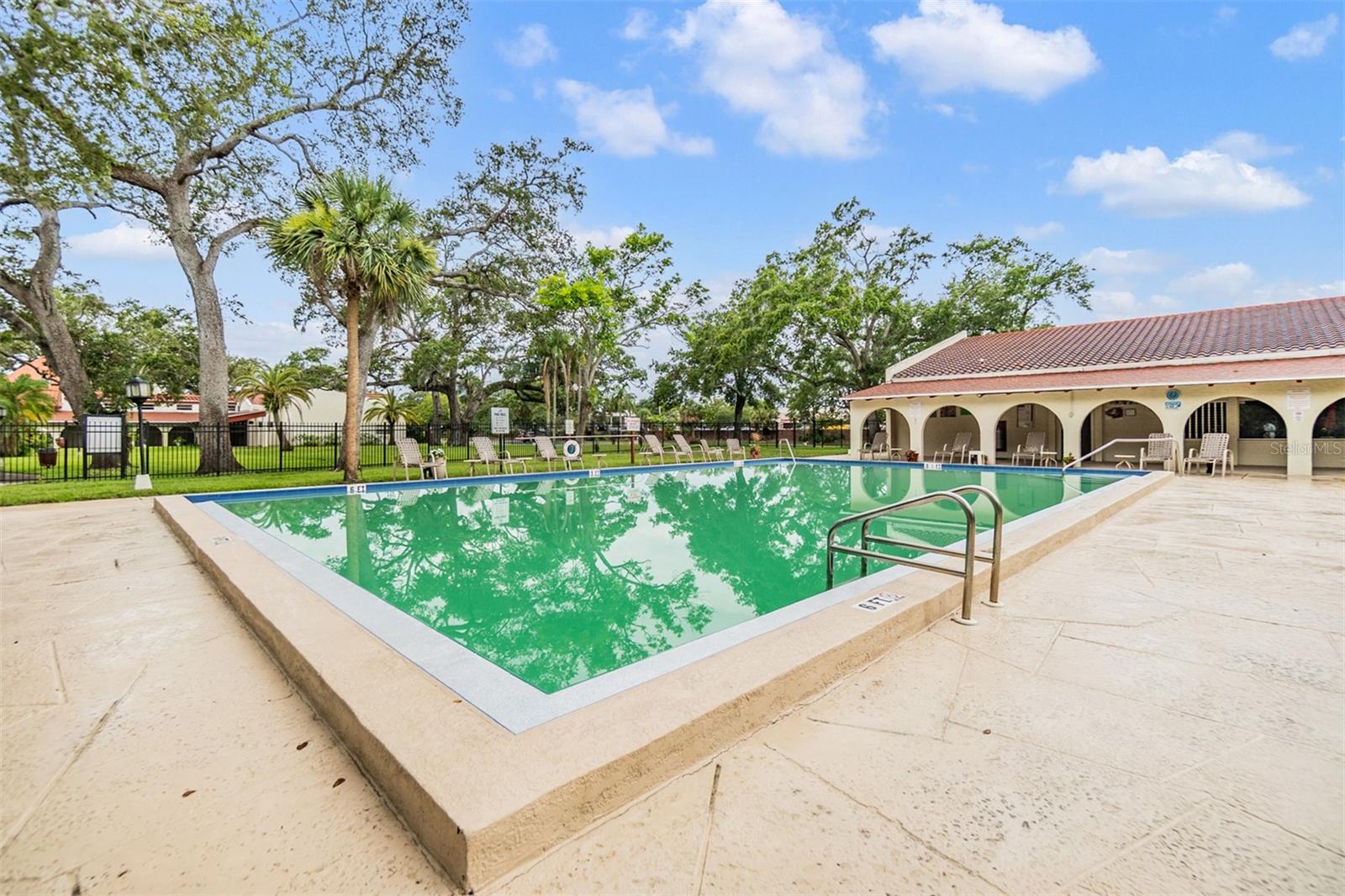 Image 27 of 36 For 2699 Seville Boulevard 207
