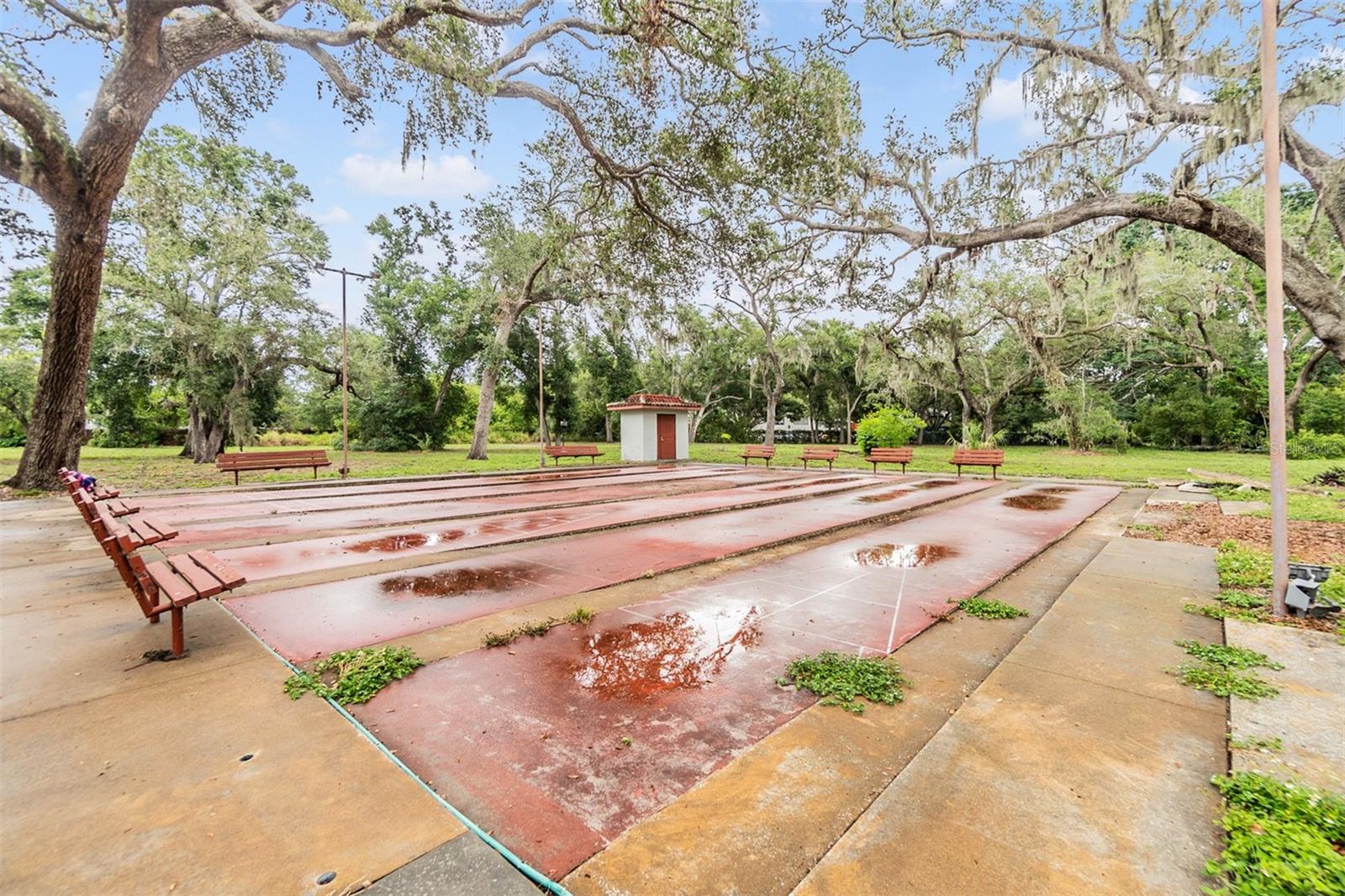 Image 32 of 36 For 2699 Seville Boulevard 207