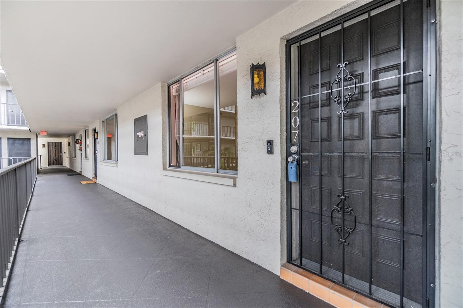 Image 6 of 36 For 2699 Seville Boulevard 207
