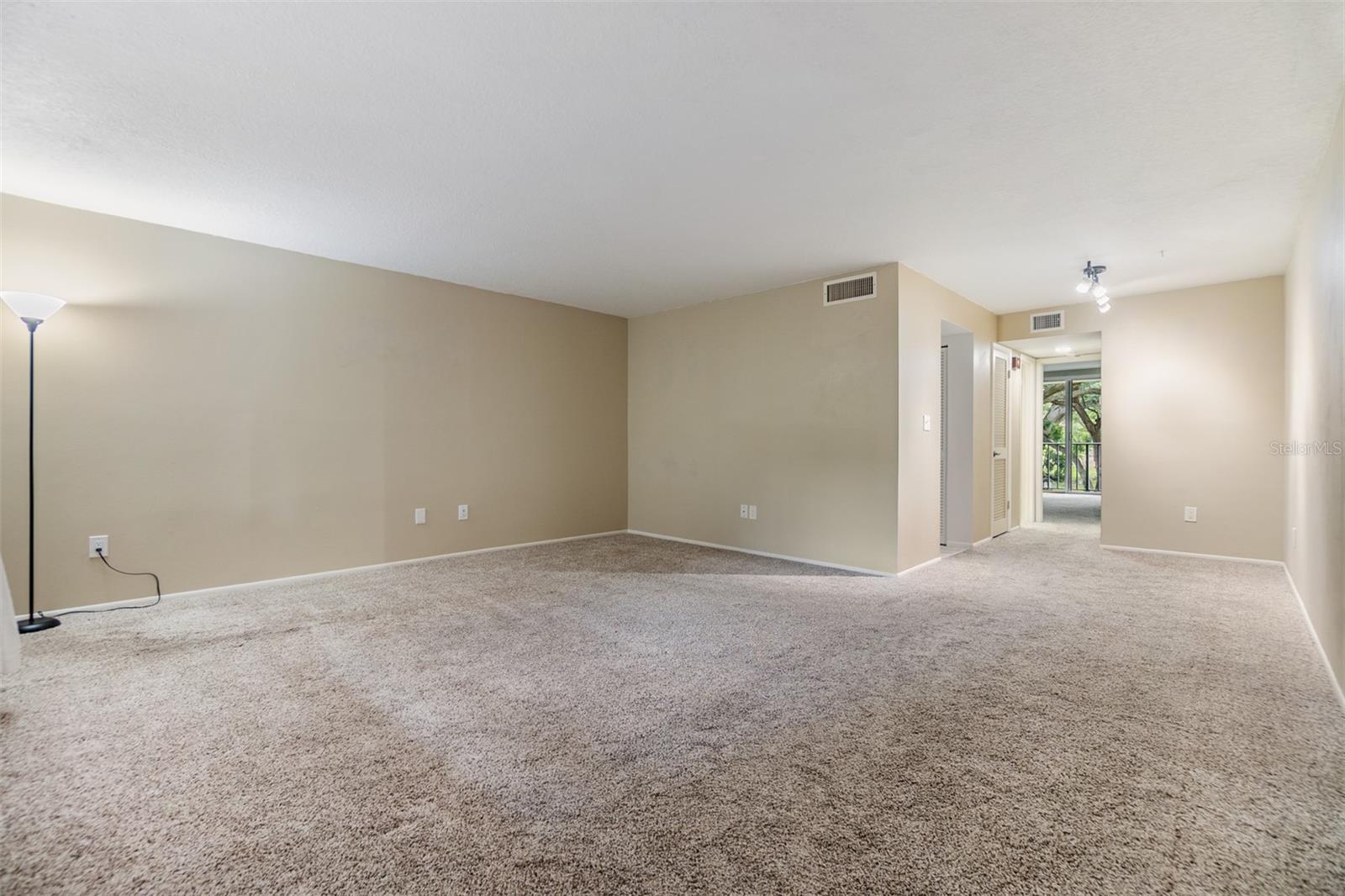 Image 7 of 36 For 2699 Seville Boulevard 207