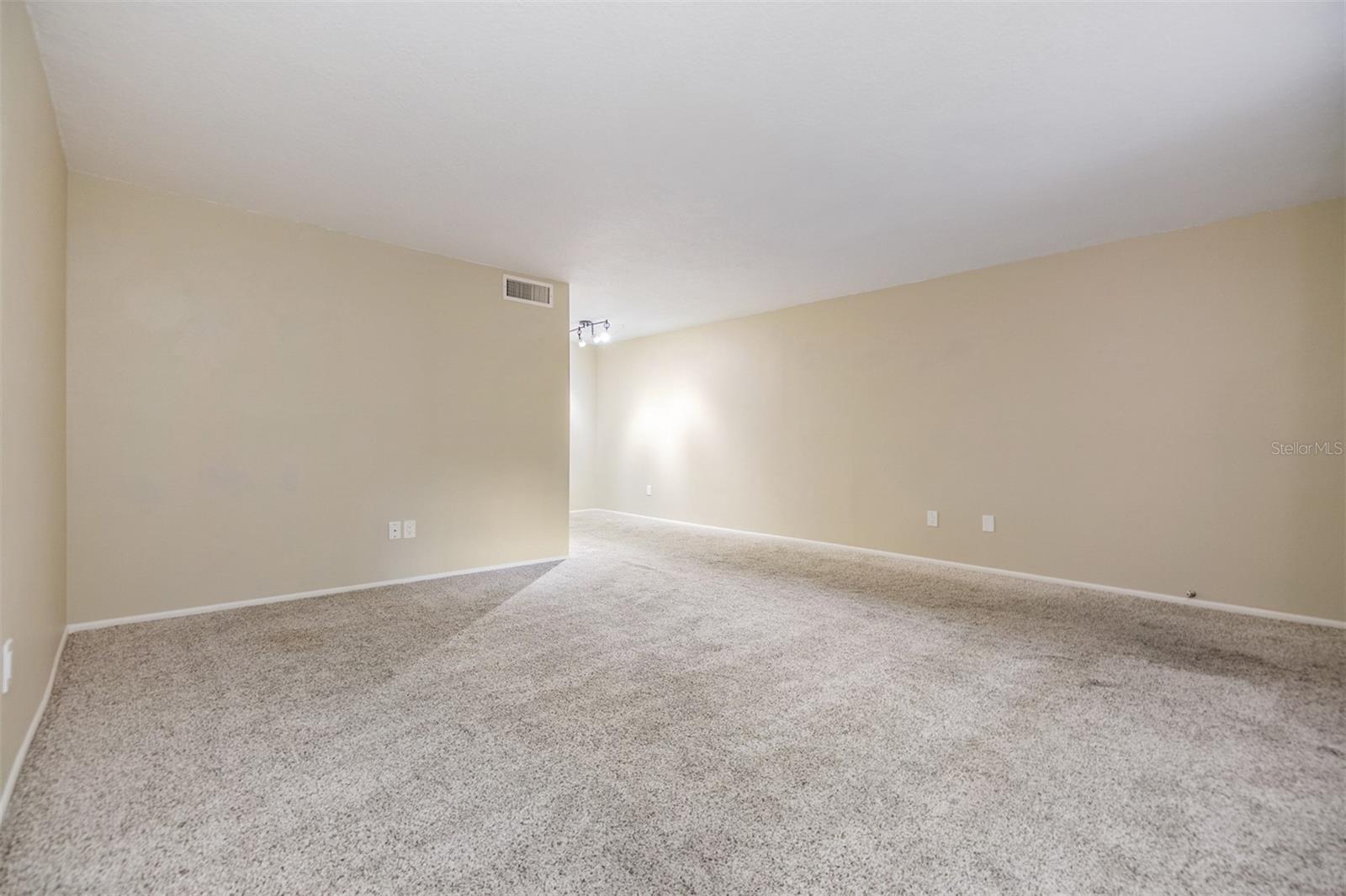 Image 9 of 36 For 2699 Seville Boulevard 207