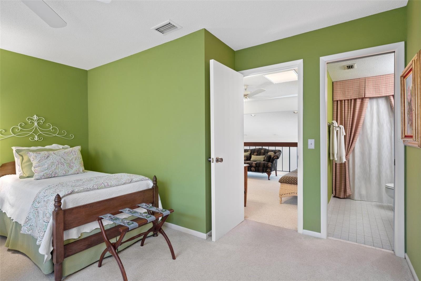 Image 31 of 66 For 11671 Riverhaven Drive