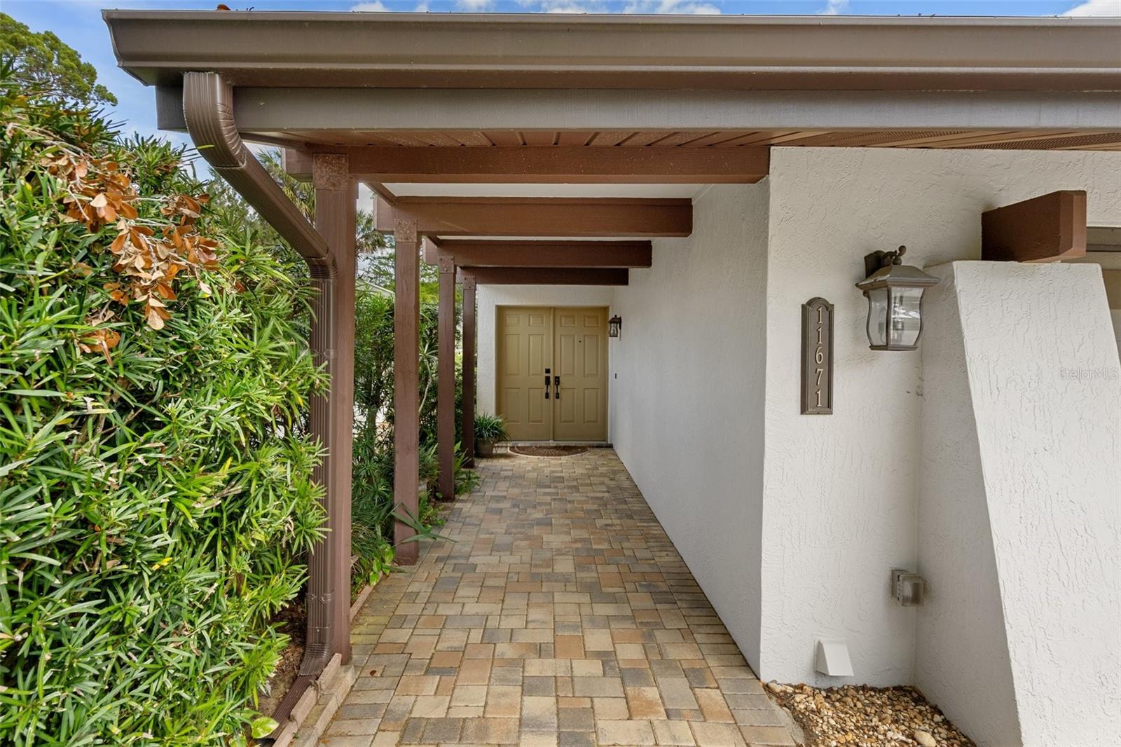 Image 6 of 66 For 11671 Riverhaven Drive