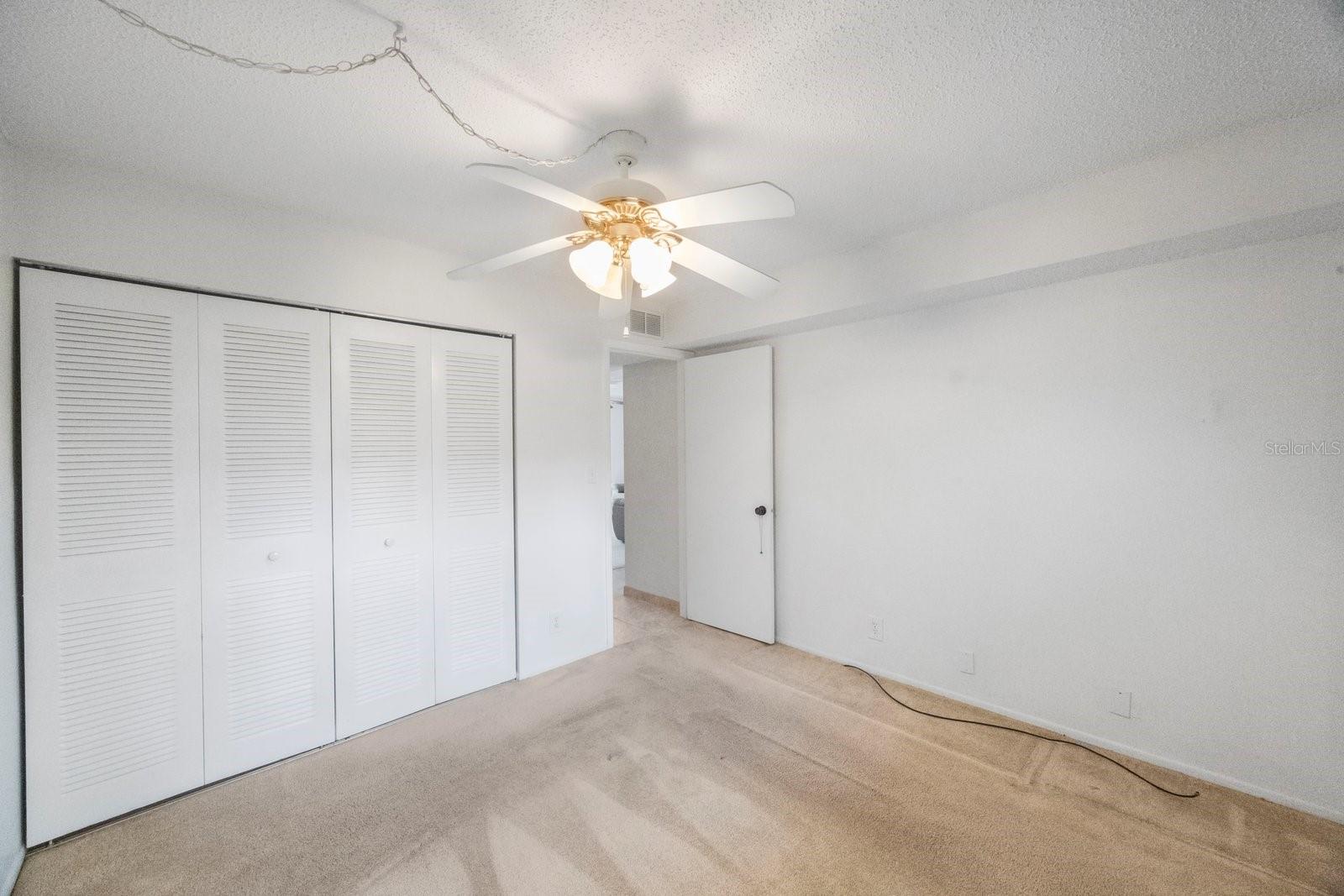 Image 21 of 34 For 11485 Oakhurst Road 1200-1