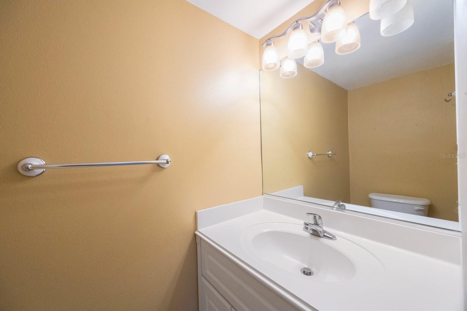 Image 22 of 34 For 11485 Oakhurst Road 1200-1