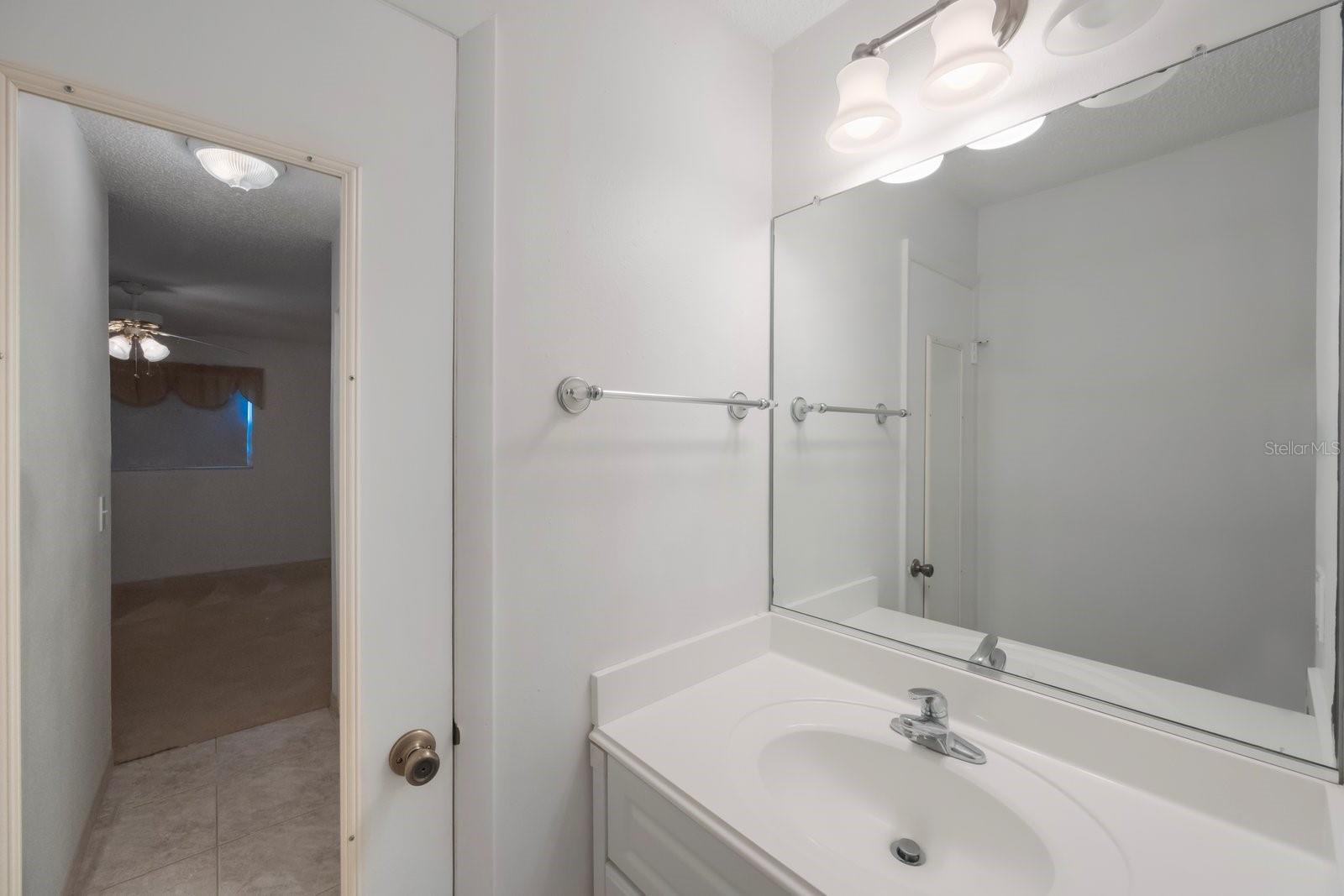 Image 24 of 34 For 11485 Oakhurst Road 1200-1