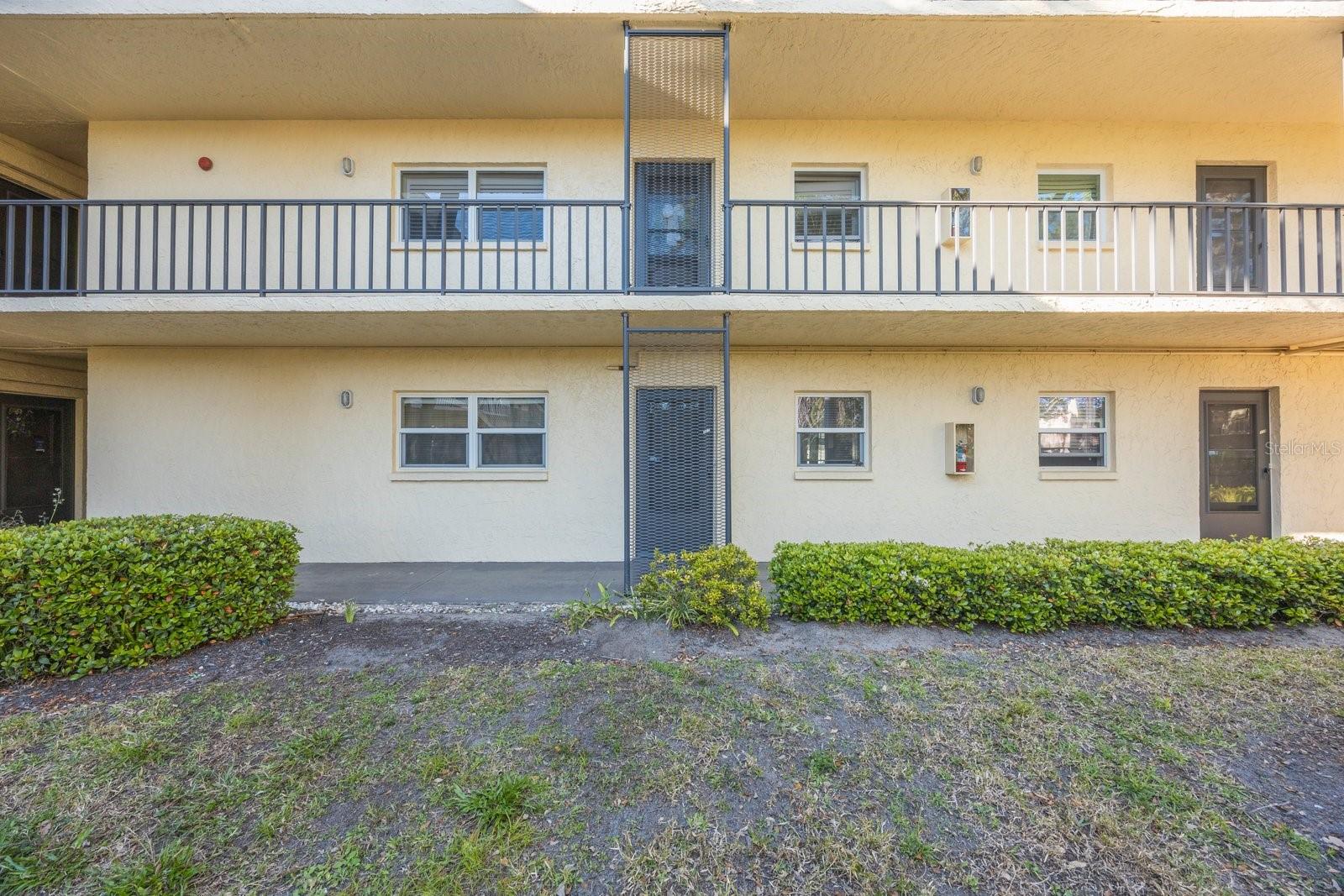 Image 6 of 34 For 11485 Oakhurst Road 1200-1