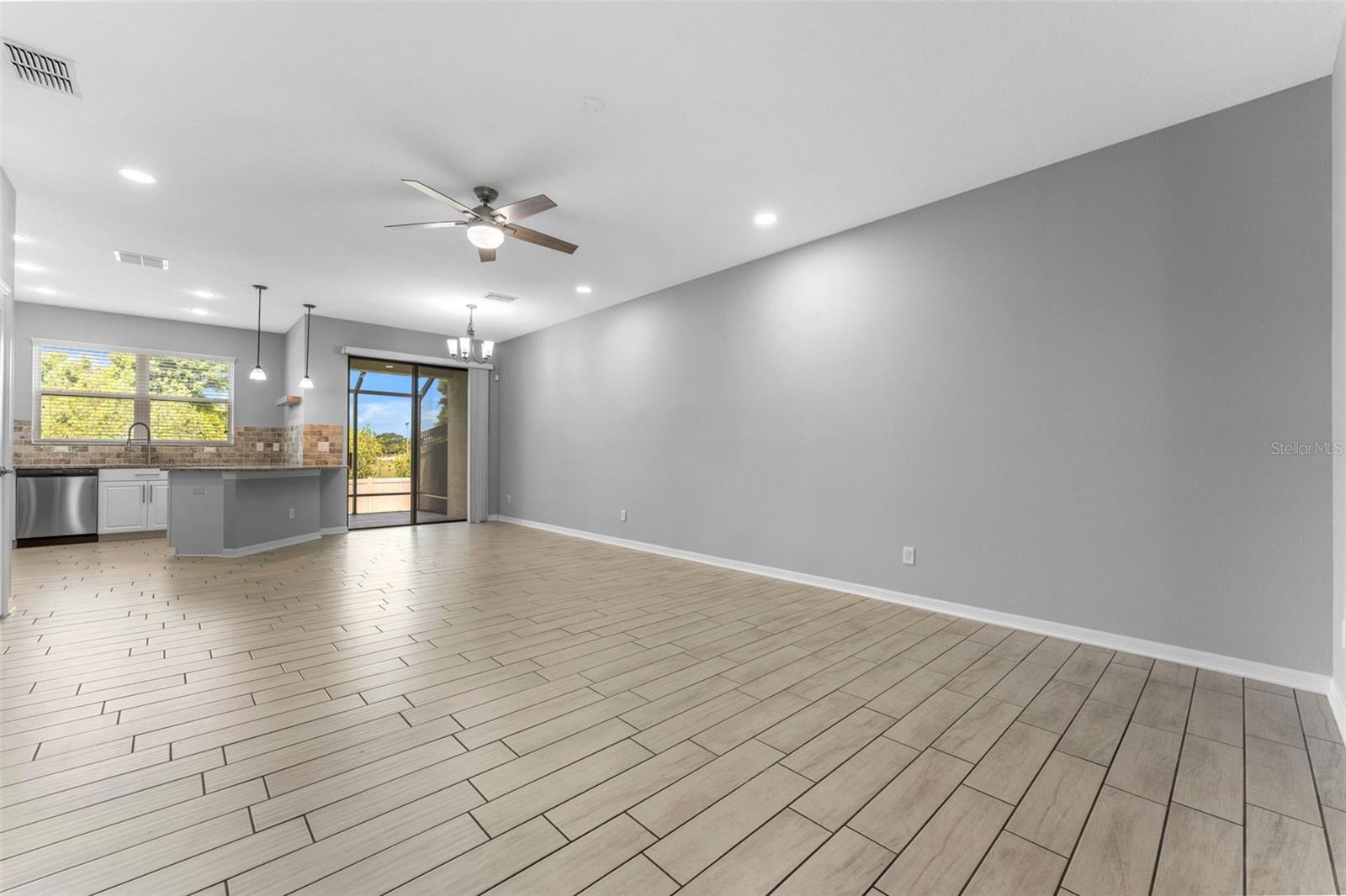 Image 10 of 43 For 11526 Crowned Sparrow Lane