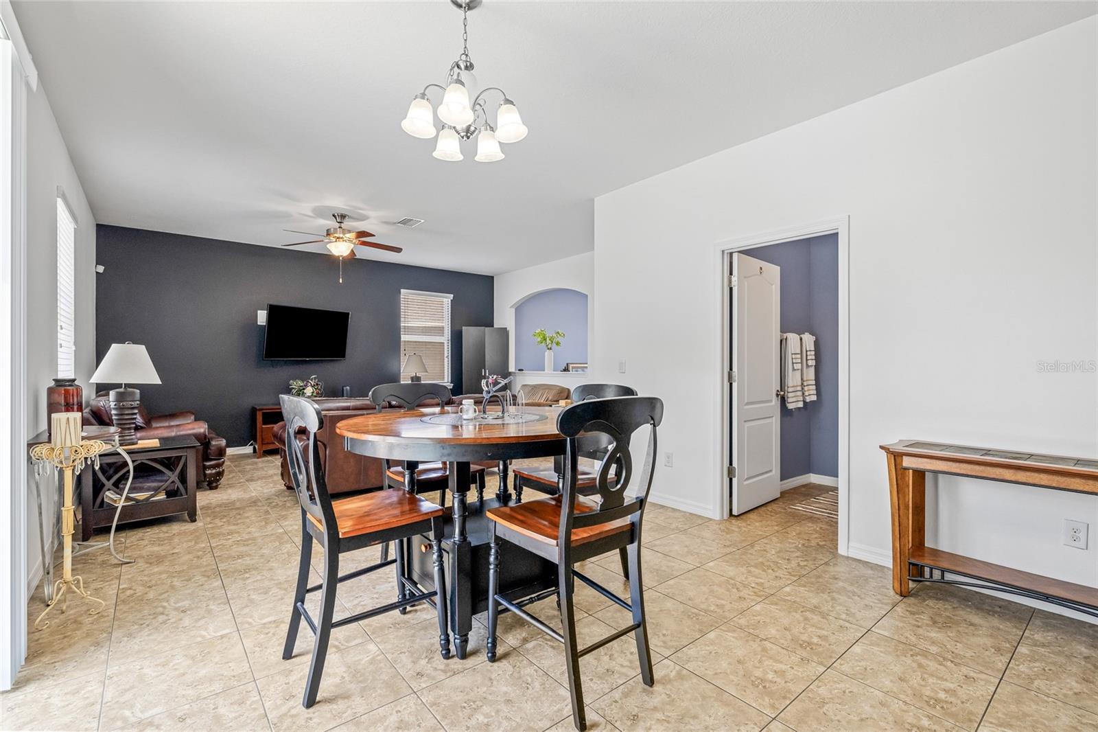 Image 17 of 59 For 12244 Fairlawn Drive