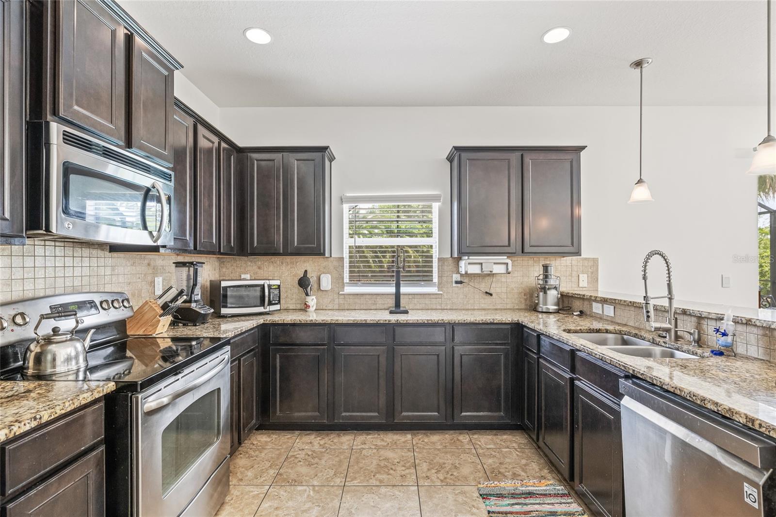 Image 20 of 59 For 12244 Fairlawn Drive