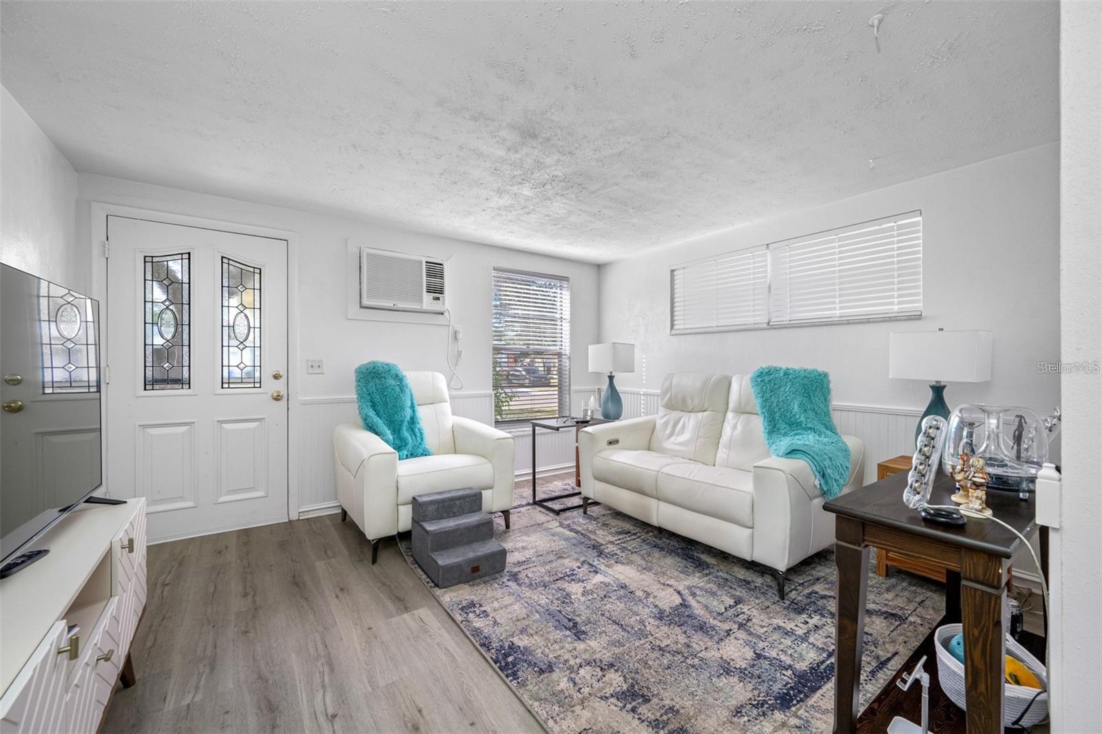 Image 3 of 11 For 616 Dogwood Court