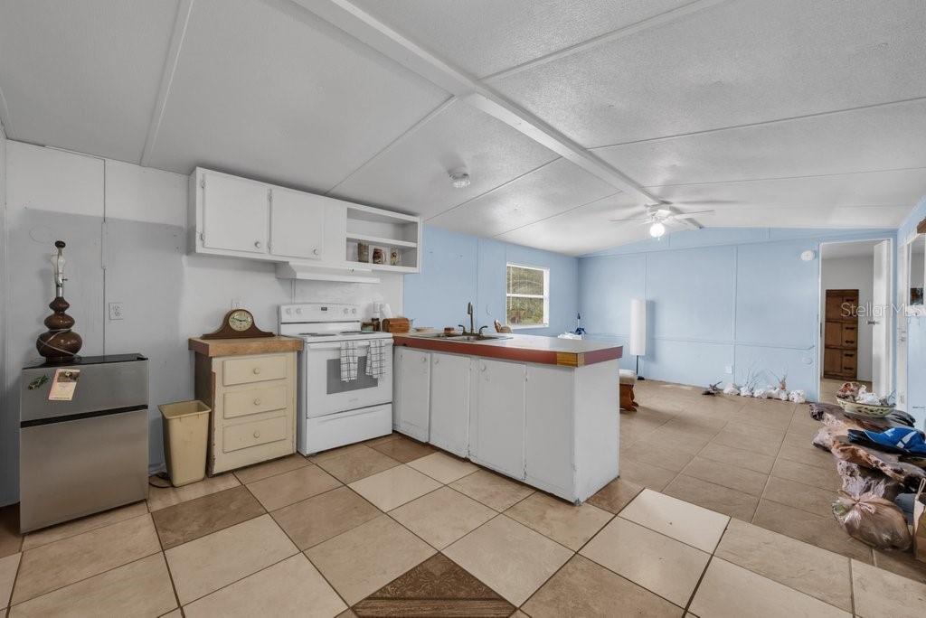 Image 12 of 34 For 6833 Garden Drive