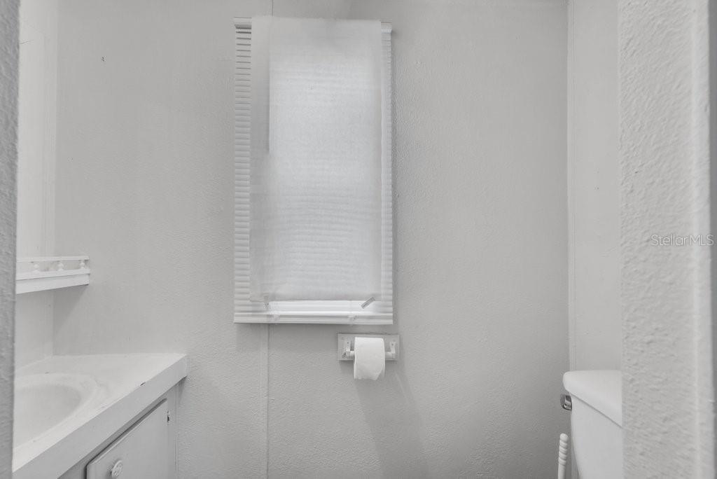 Image 6 of 34 For 6833 Garden Drive