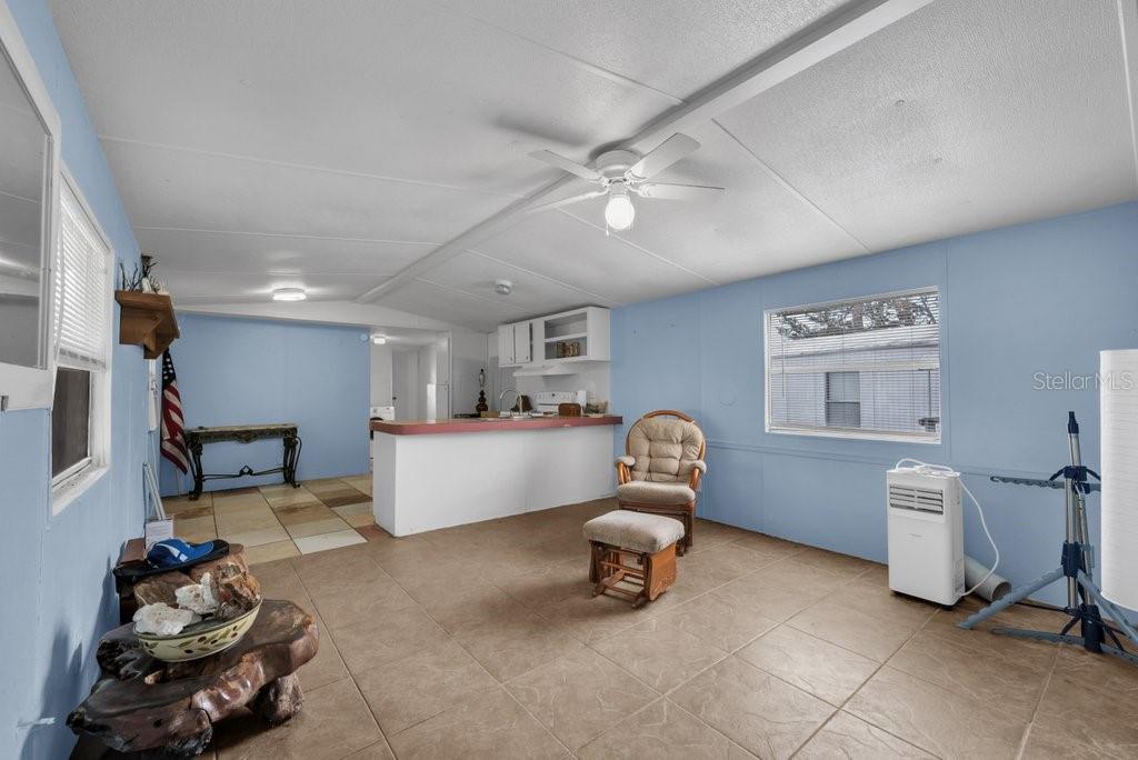Image 8 of 34 For 6833 Garden Drive