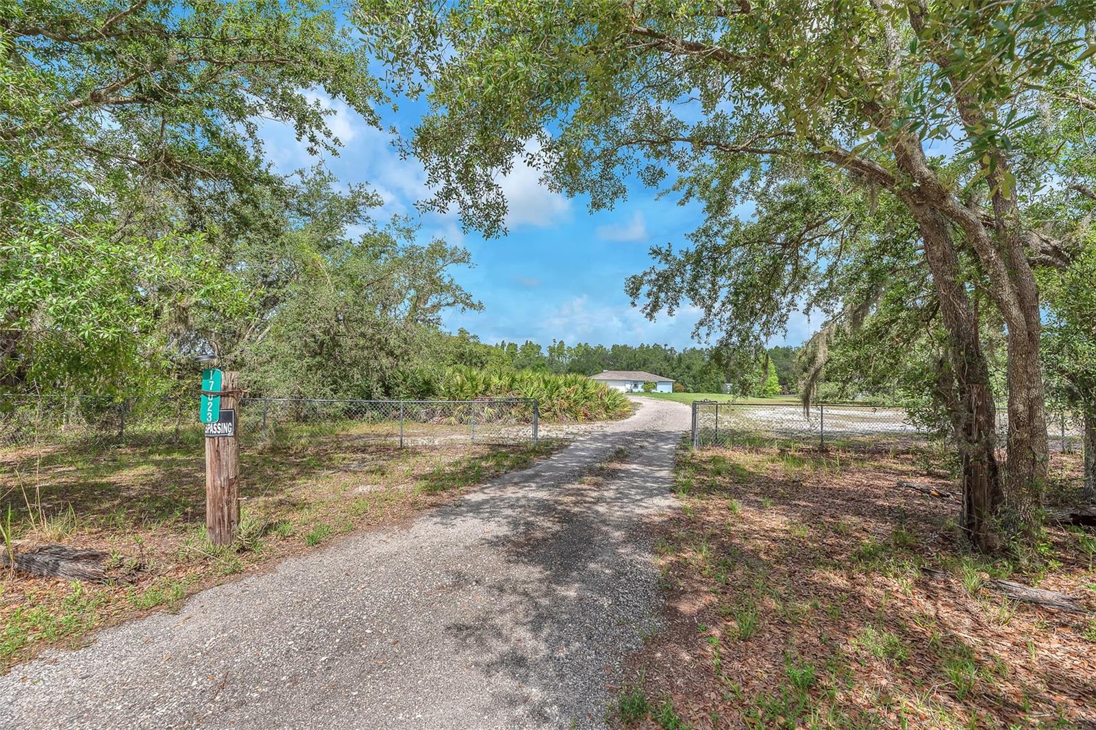 Image 6 of 40 For 17023 Alderman Turner Road