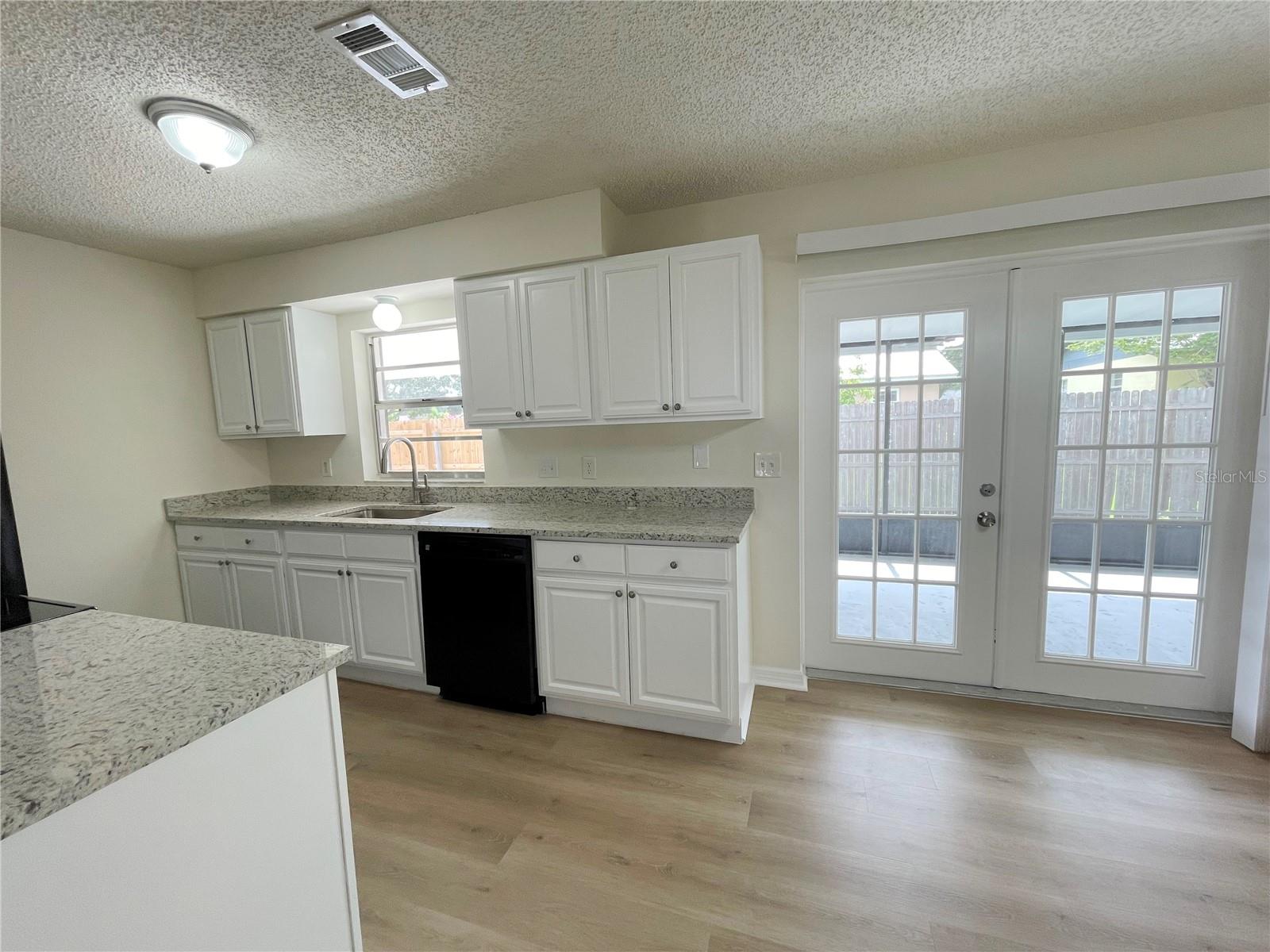 Image 6 of 17 For 1003 Cornwall Court