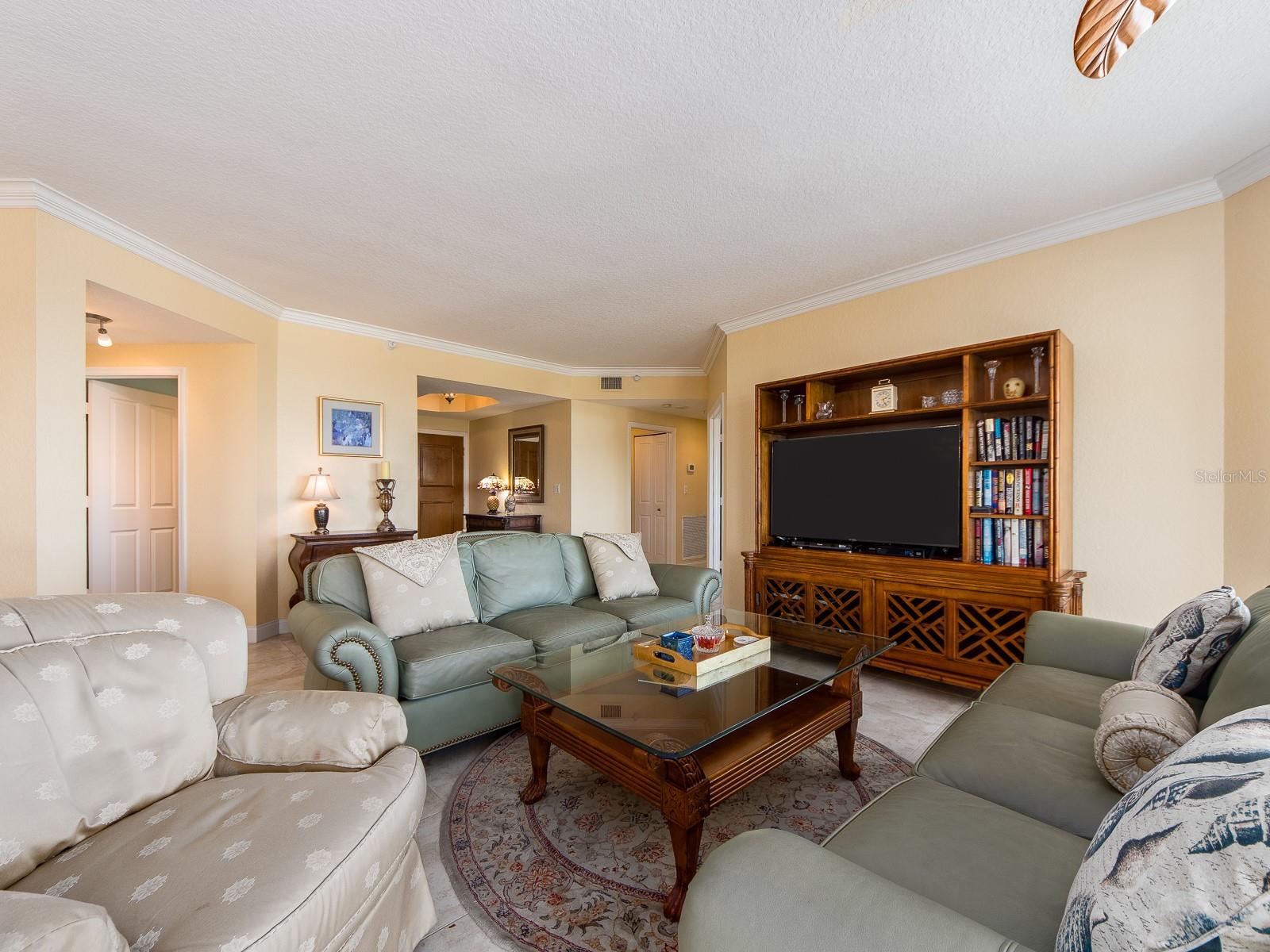 Image 10 of 64 For 1170 Gulf Boulevard 1006
