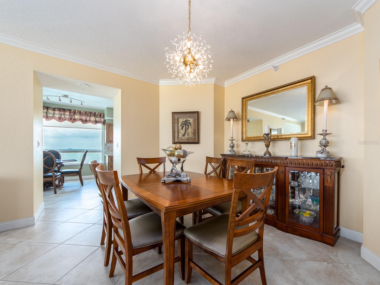 Image 11 of 64 For 1170 Gulf Boulevard 1006