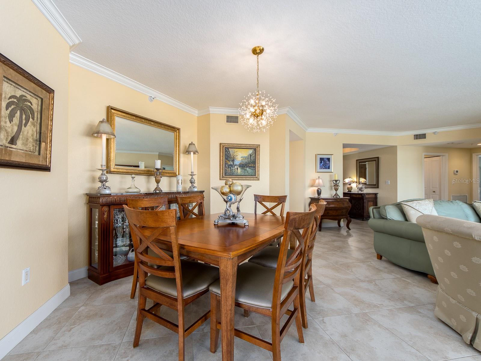 Image 12 of 64 For 1170 Gulf Boulevard 1006