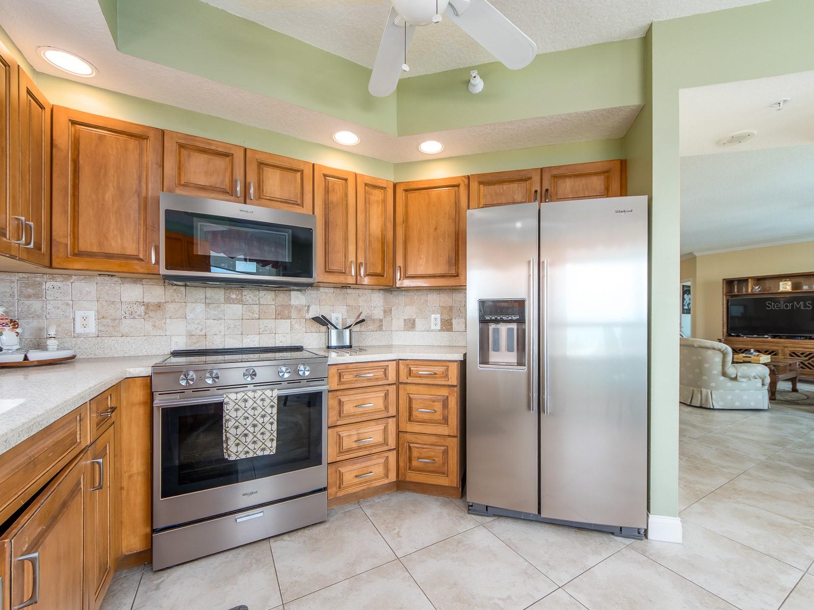 Image 14 of 64 For 1170 Gulf Boulevard 1006