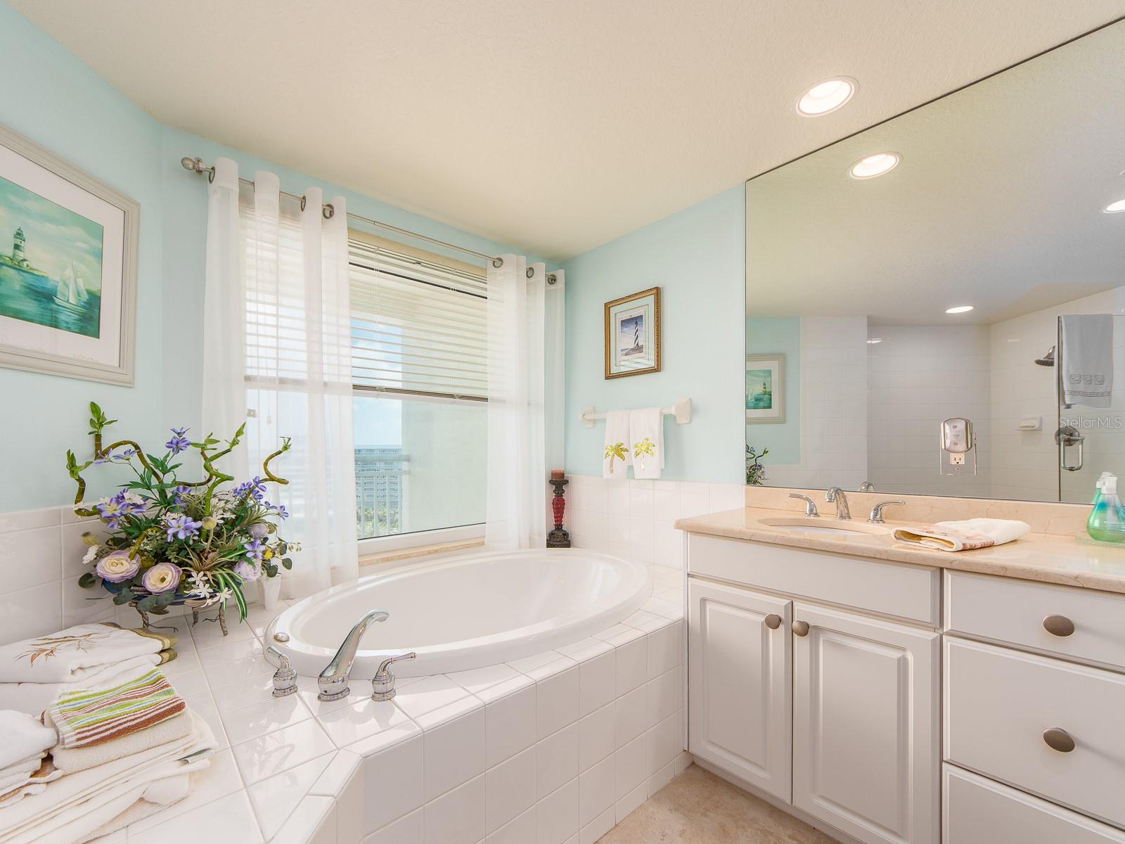 Image 31 of 64 For 1170 Gulf Boulevard 1006