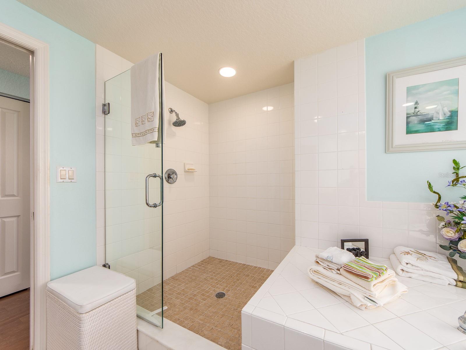 Image 32 of 64 For 1170 Gulf Boulevard 1006